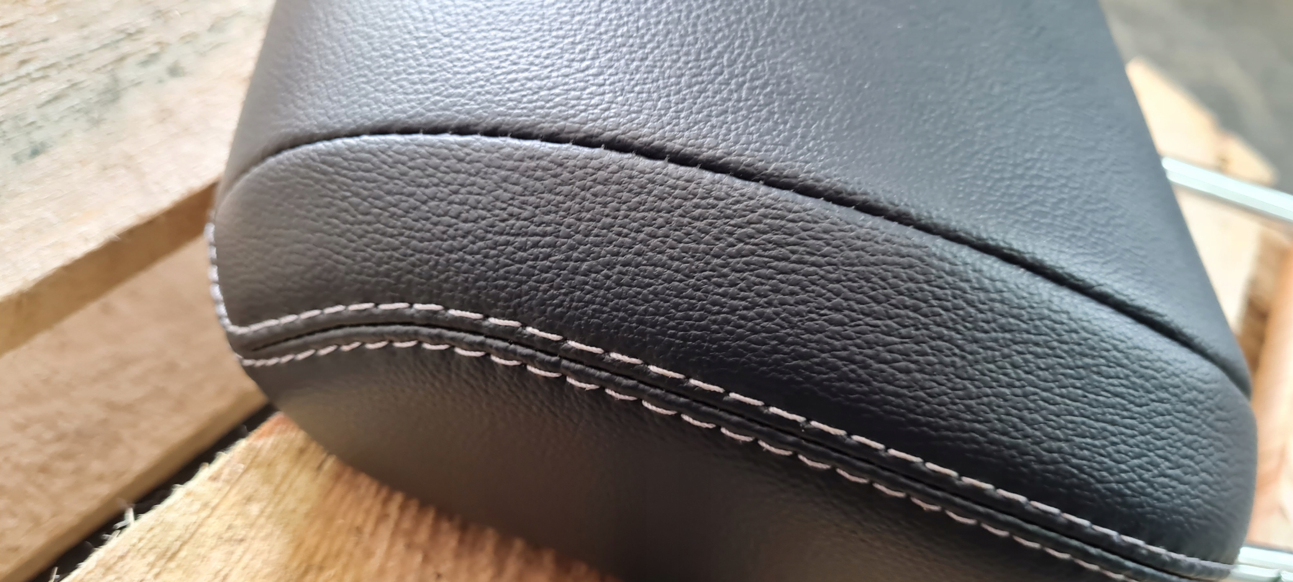 MUSTANG VI LIFT GT rest left front front leather NIC
