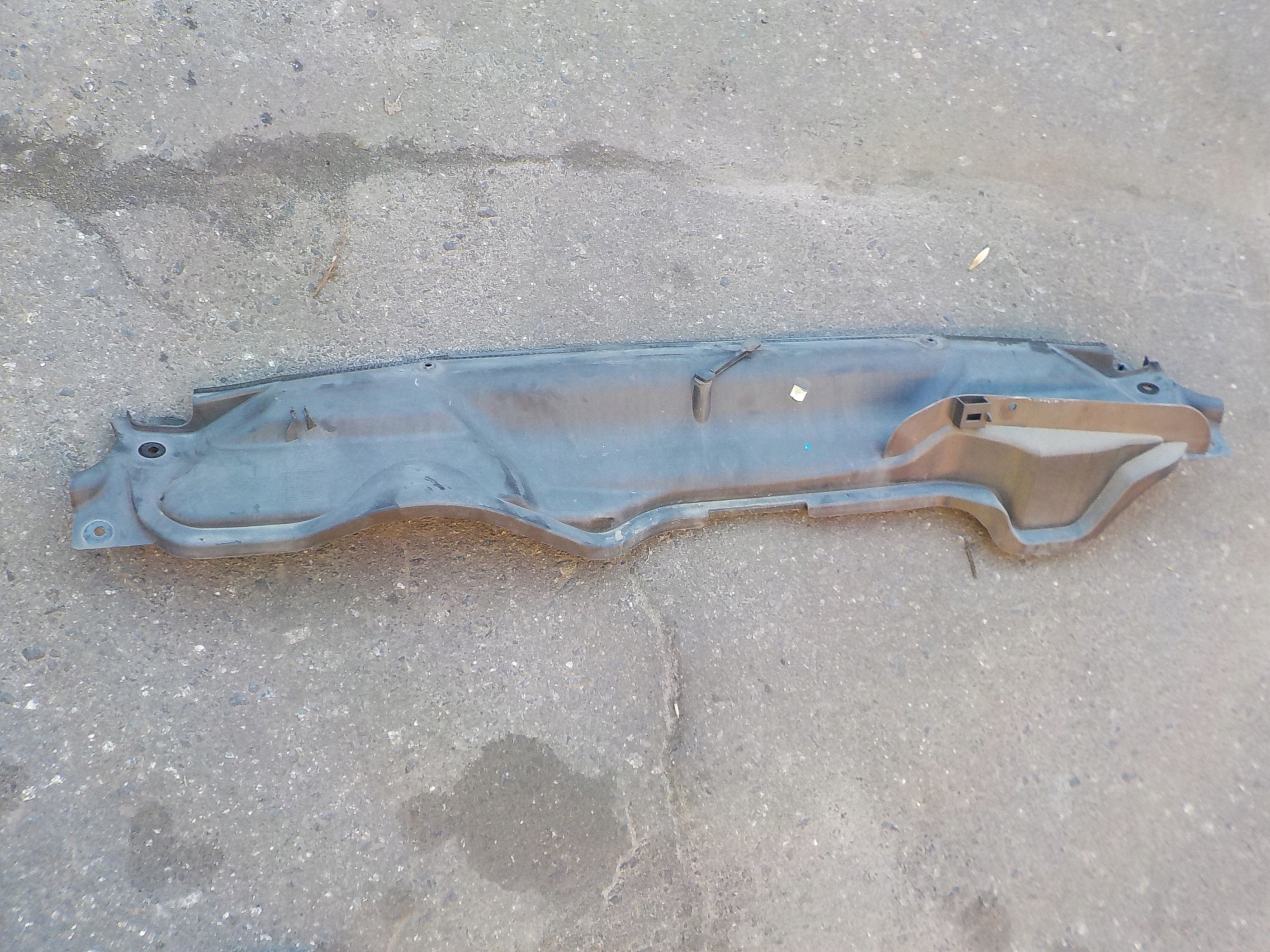 torpedo lower opel astra J IV 2011r