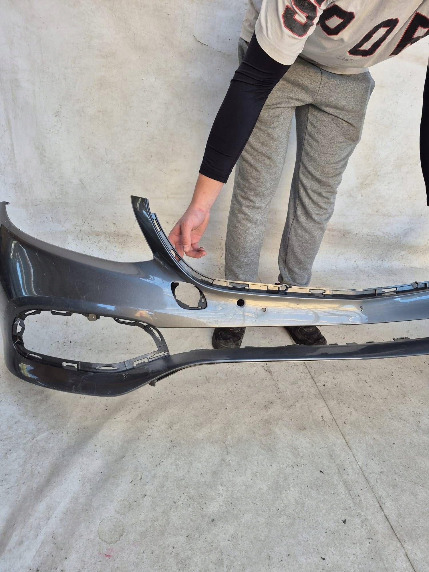 MERCEDES E-KLASA W213 TAXI 16- bumper front front PDC