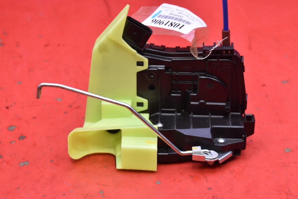 lock door right front front EU 81320-R2000 KIA SPORTAGE 5 V 21-25