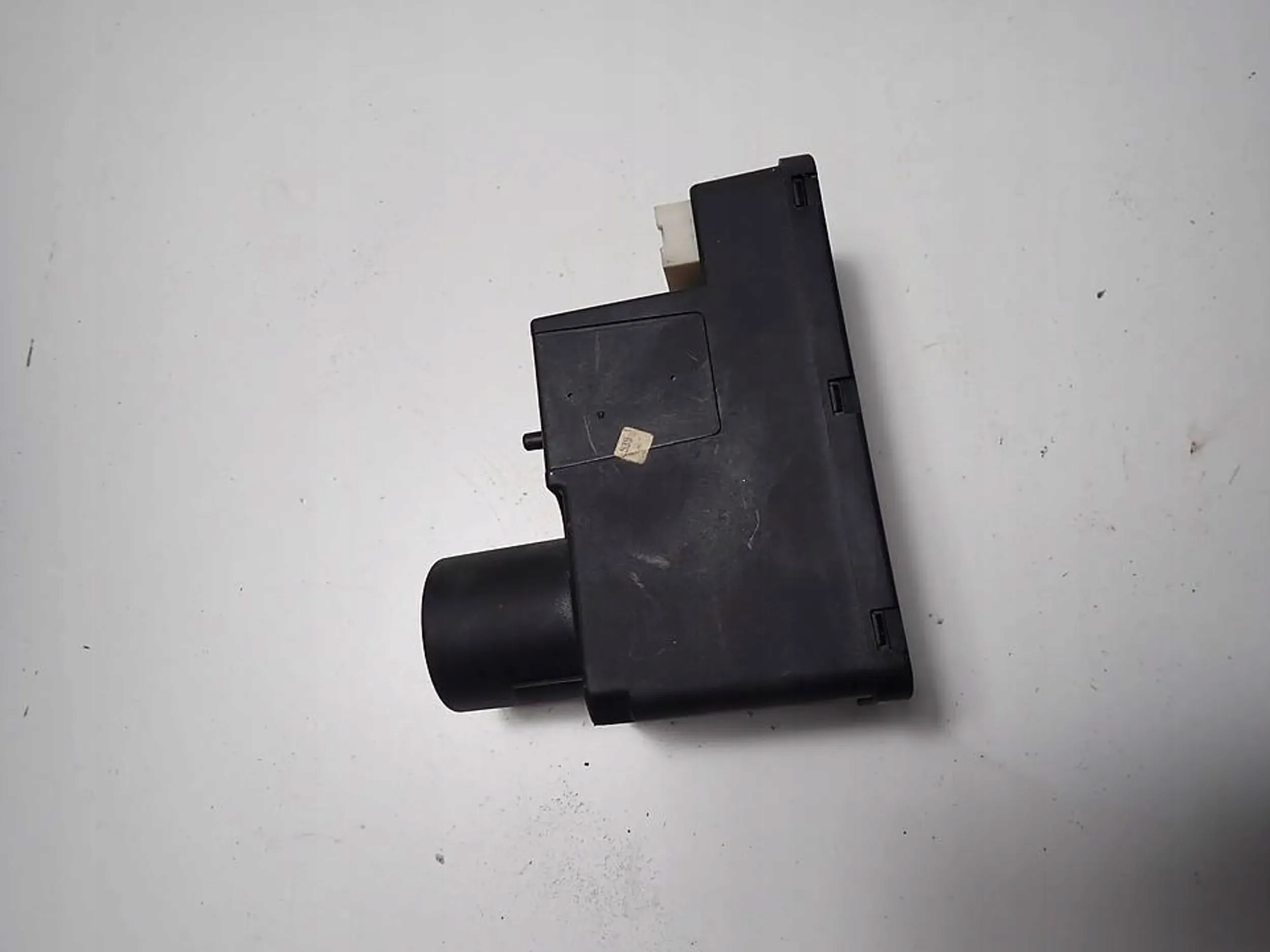 POMPKA ZAMKA CENTRALNEGO AUDI 80 B4 4A0862257F Producent części Audi OE