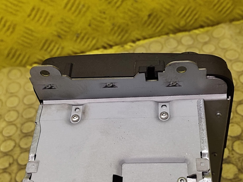 VW GOLF V RADIO