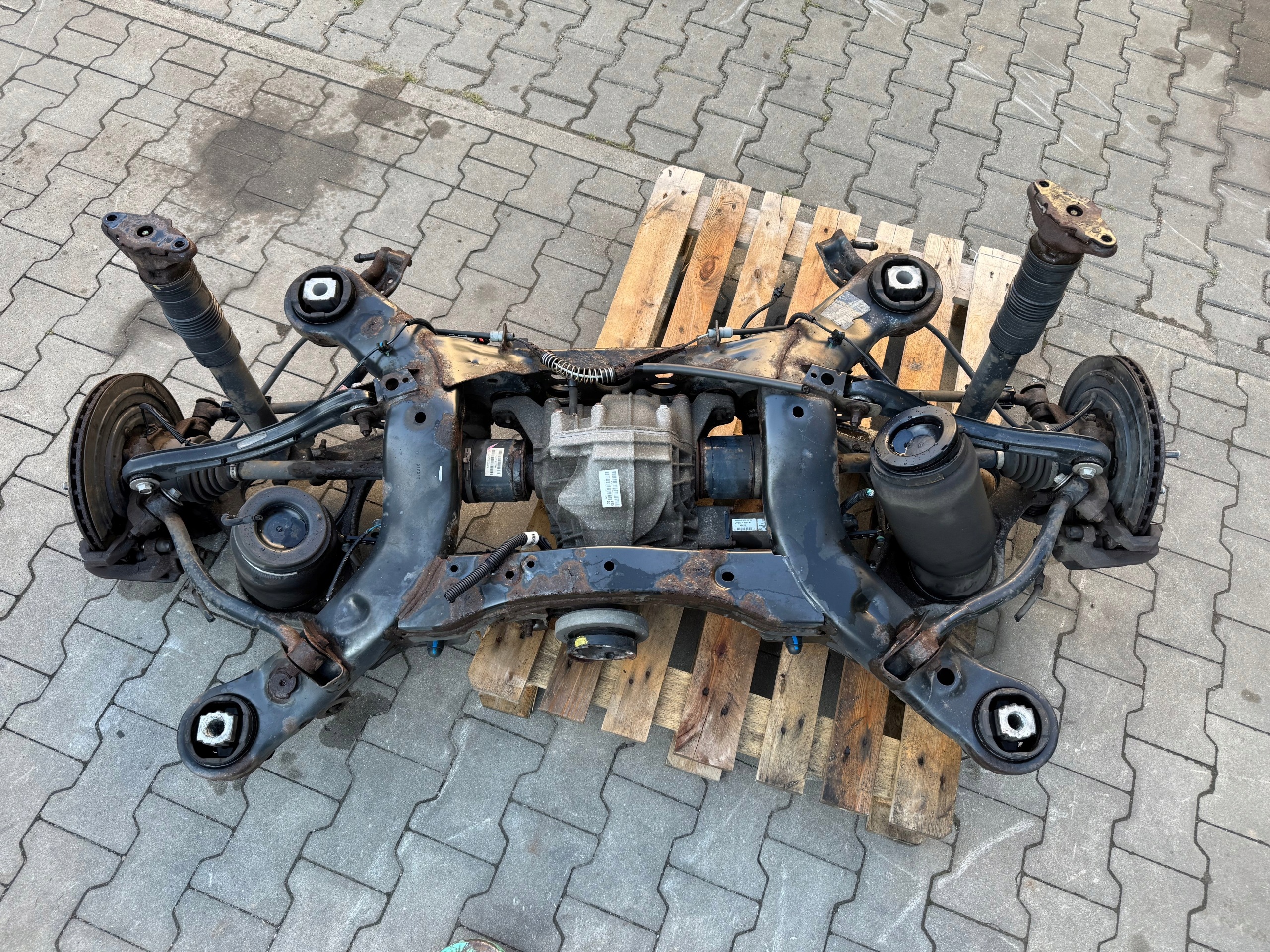 JEEP GRAND WK2 Achsträger heck 3.0 CRD Differential komplett
