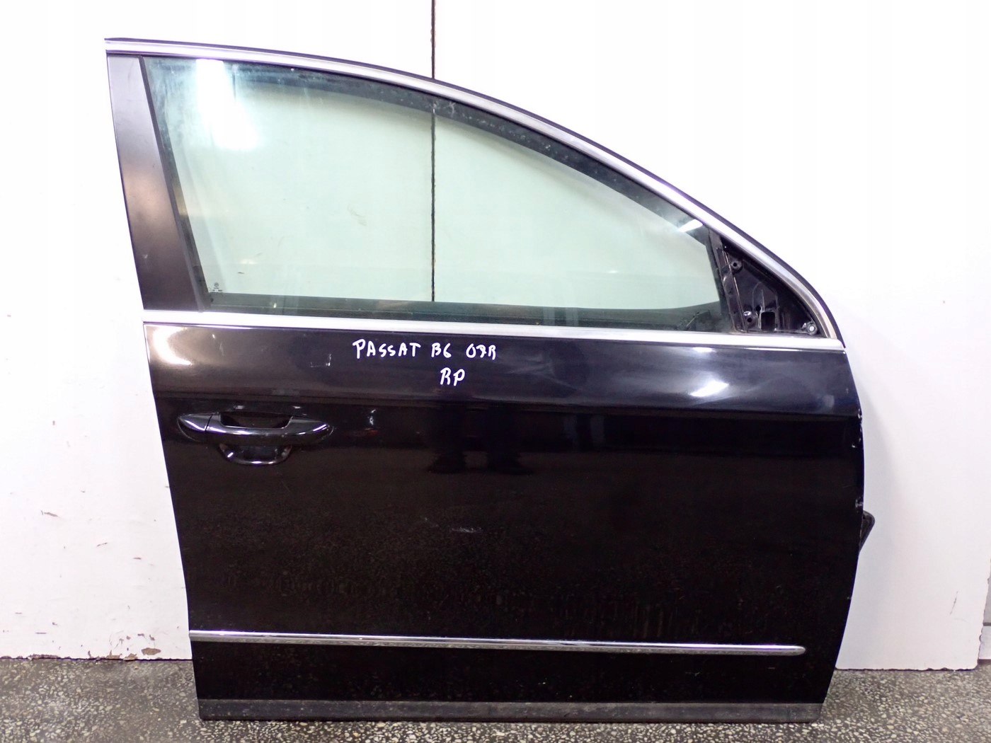 DRZWI PRAWY PRZÓD KOMPLETNE EUROPA VW VOLKSWAGEN PASSAT B6 07R Stan opakowania oryginalne