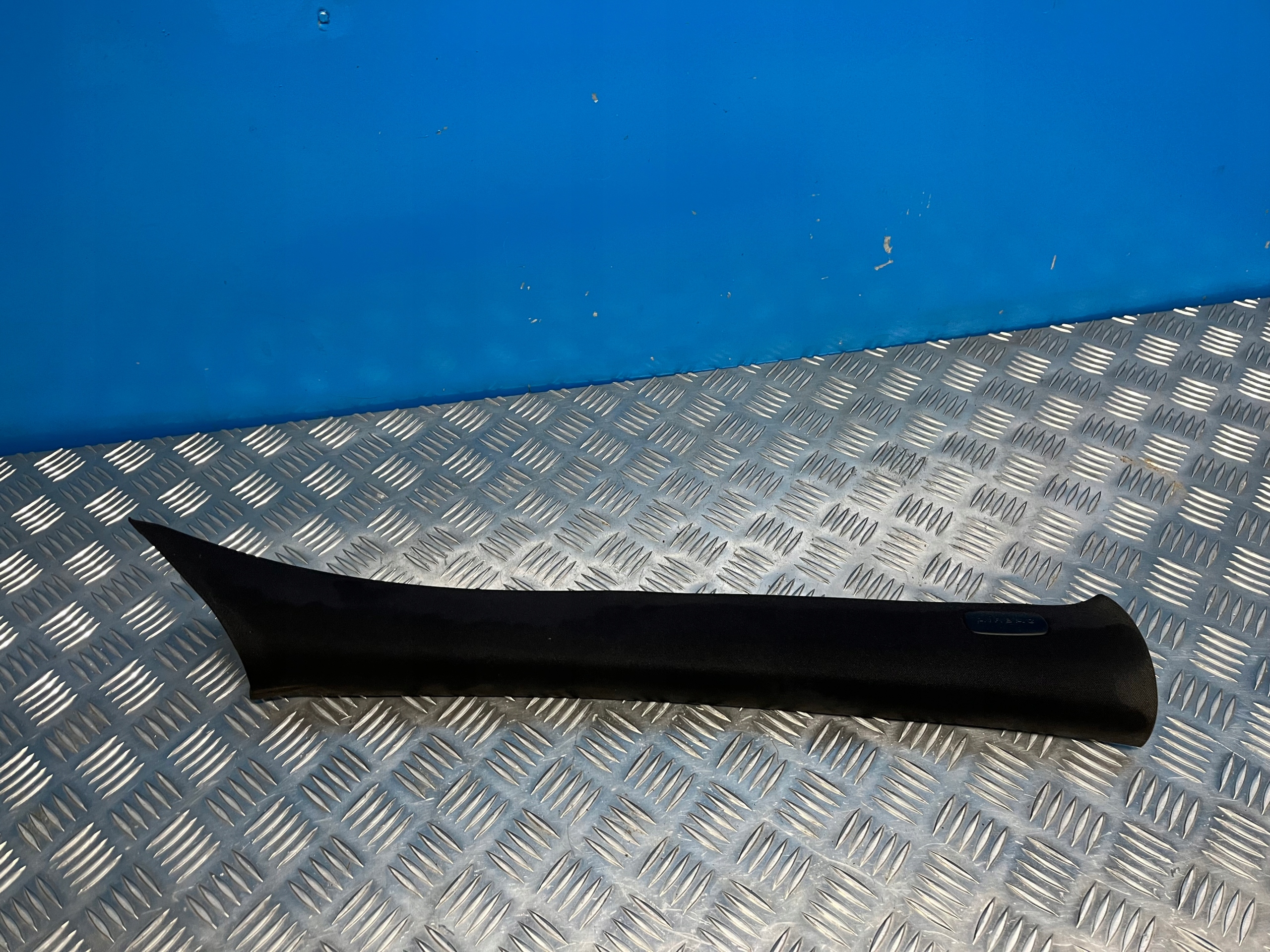 A2126906025 - MERCEDES W212 Lift правая отделка стойки обшивка