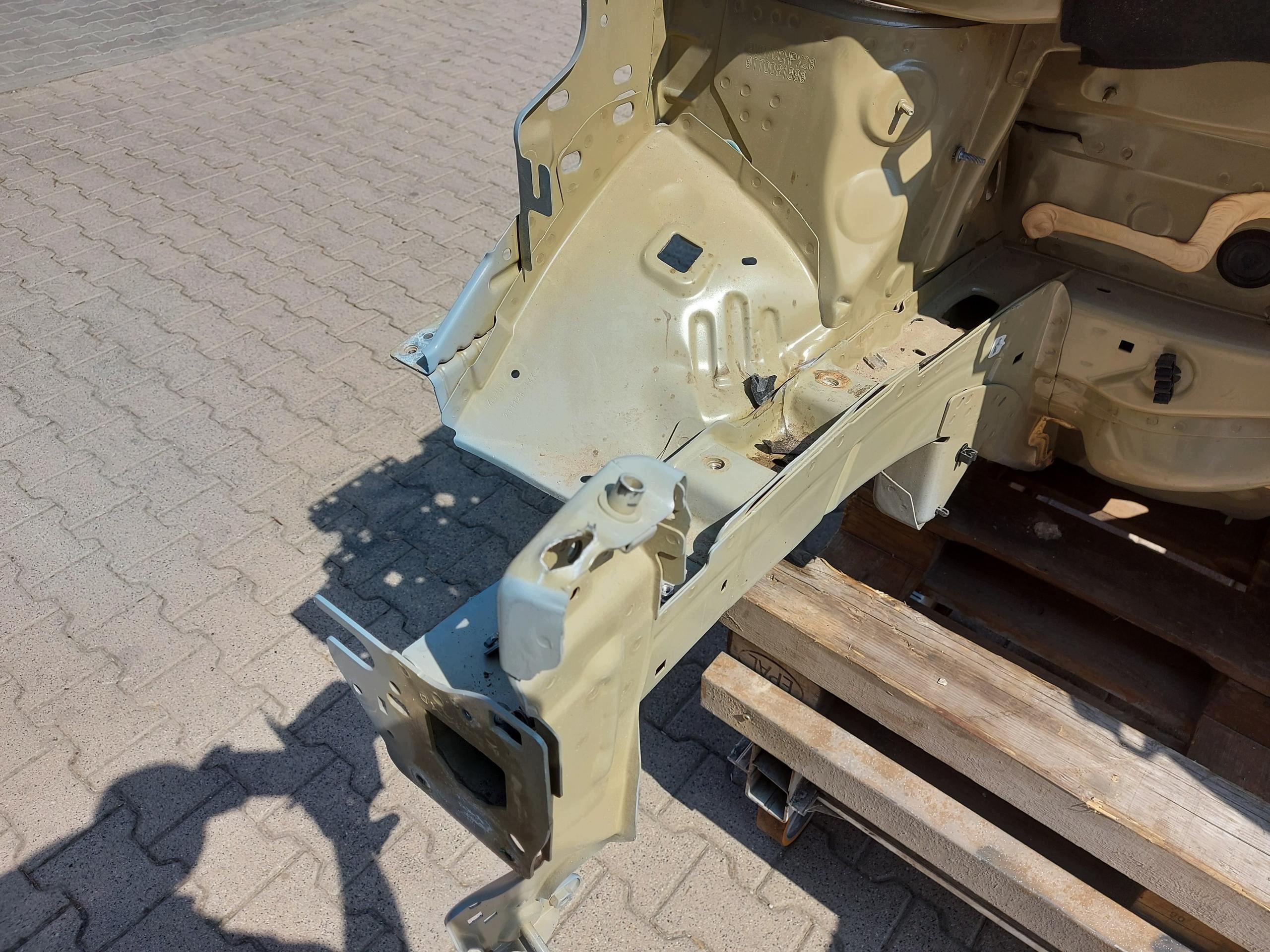Citroen C3 IV 4 2025 1.2 THP HN09 quarter quarter right front