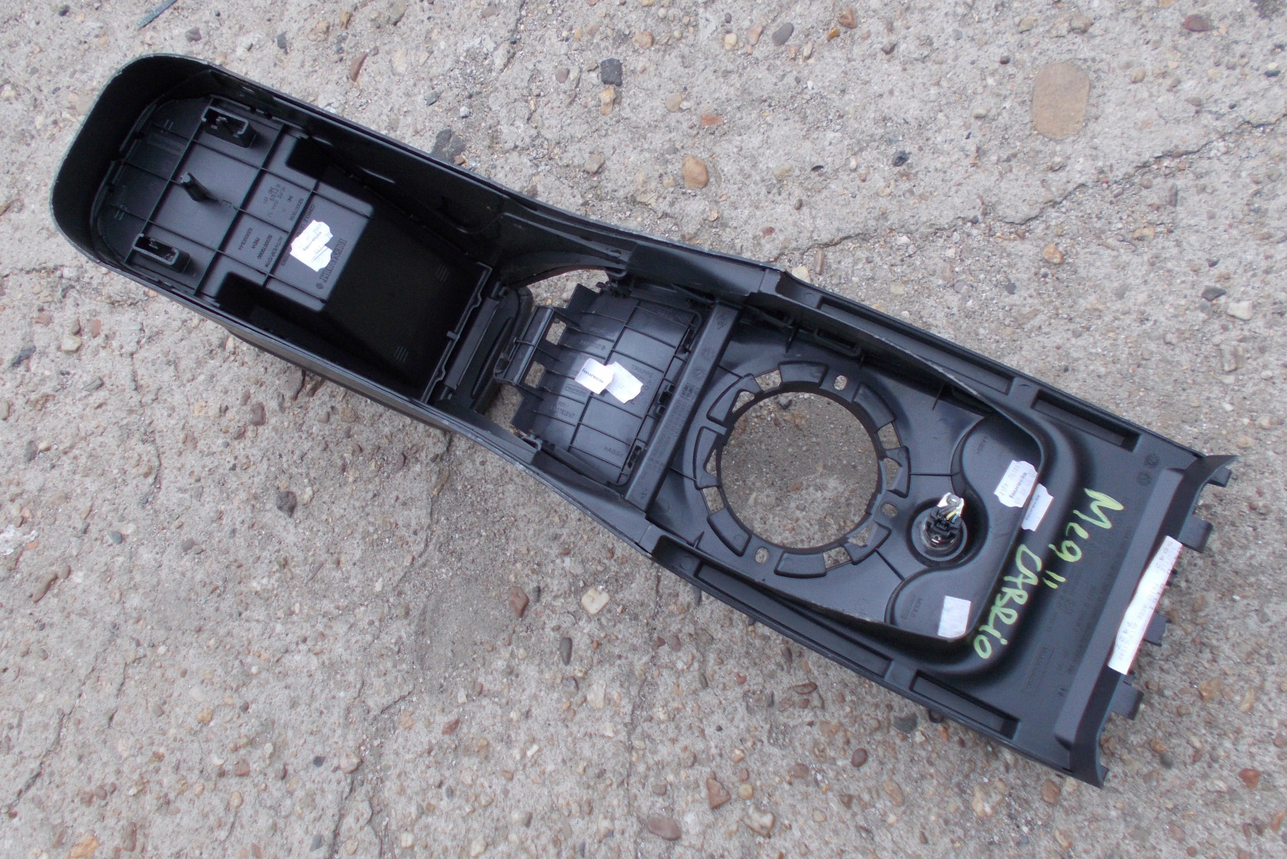 RENAULT MEGANE II CABRIO 2.0 07R TUNEL central armrest