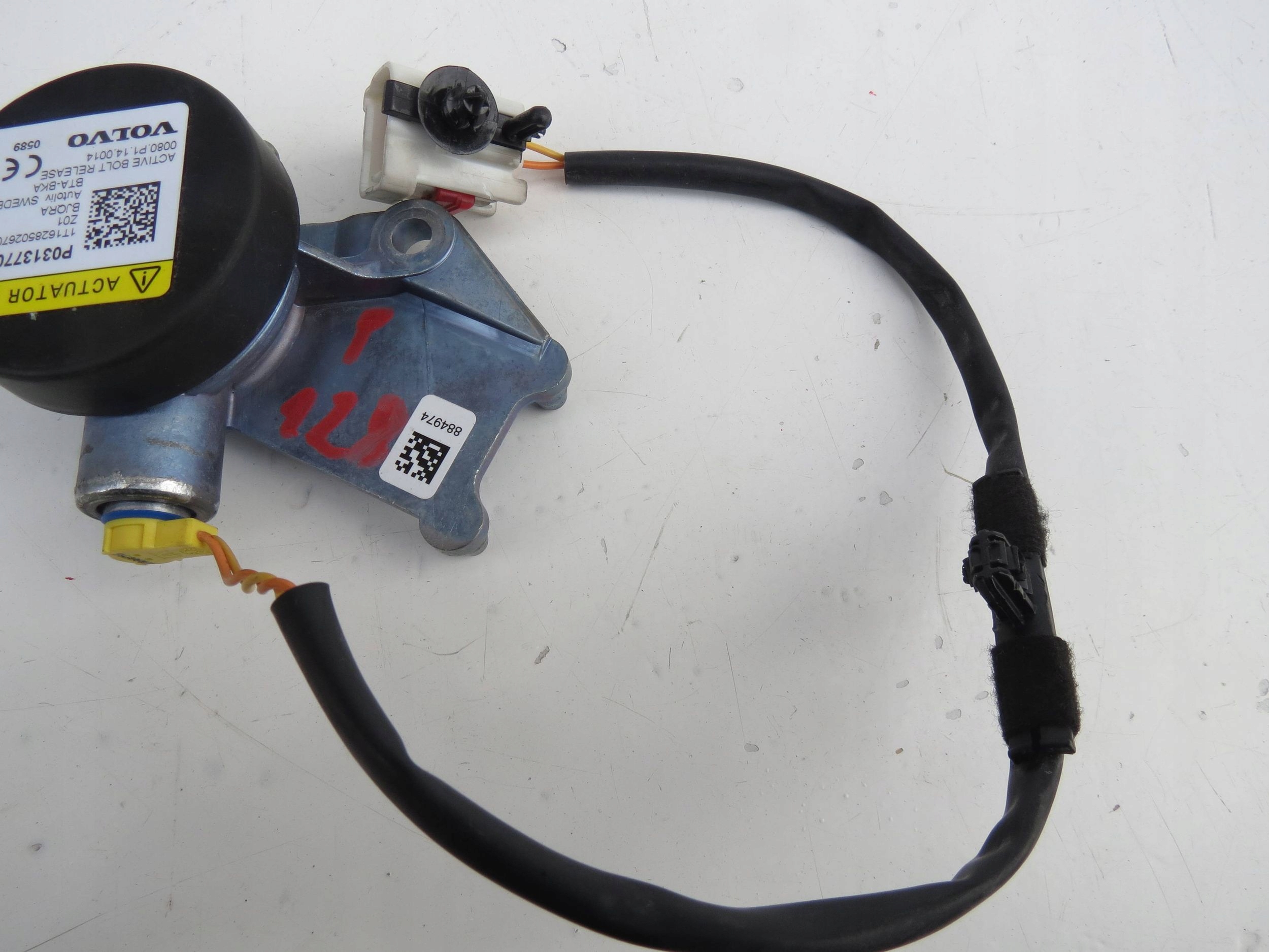 control unit module AKTYWNA screw VOLVO S90 2.0 V90 31377041 right