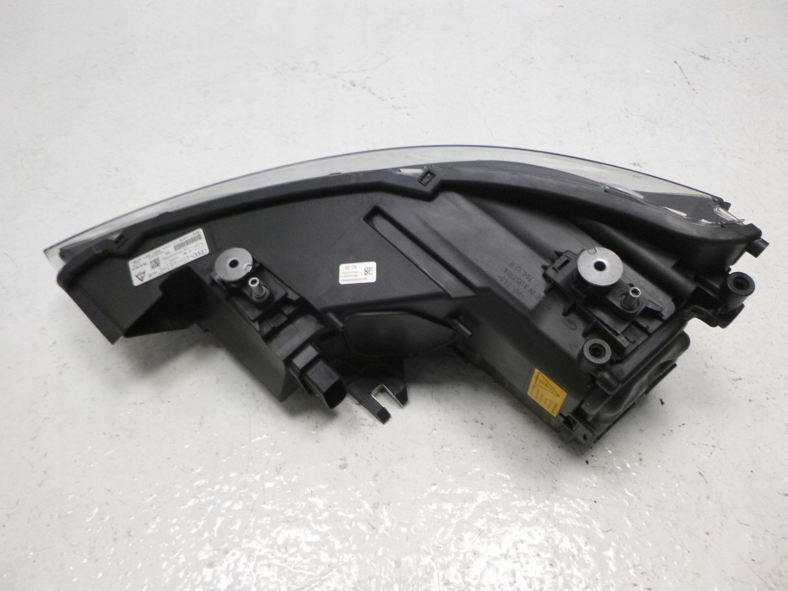 AUDI A1 light front right front 11 PIN BIXENON