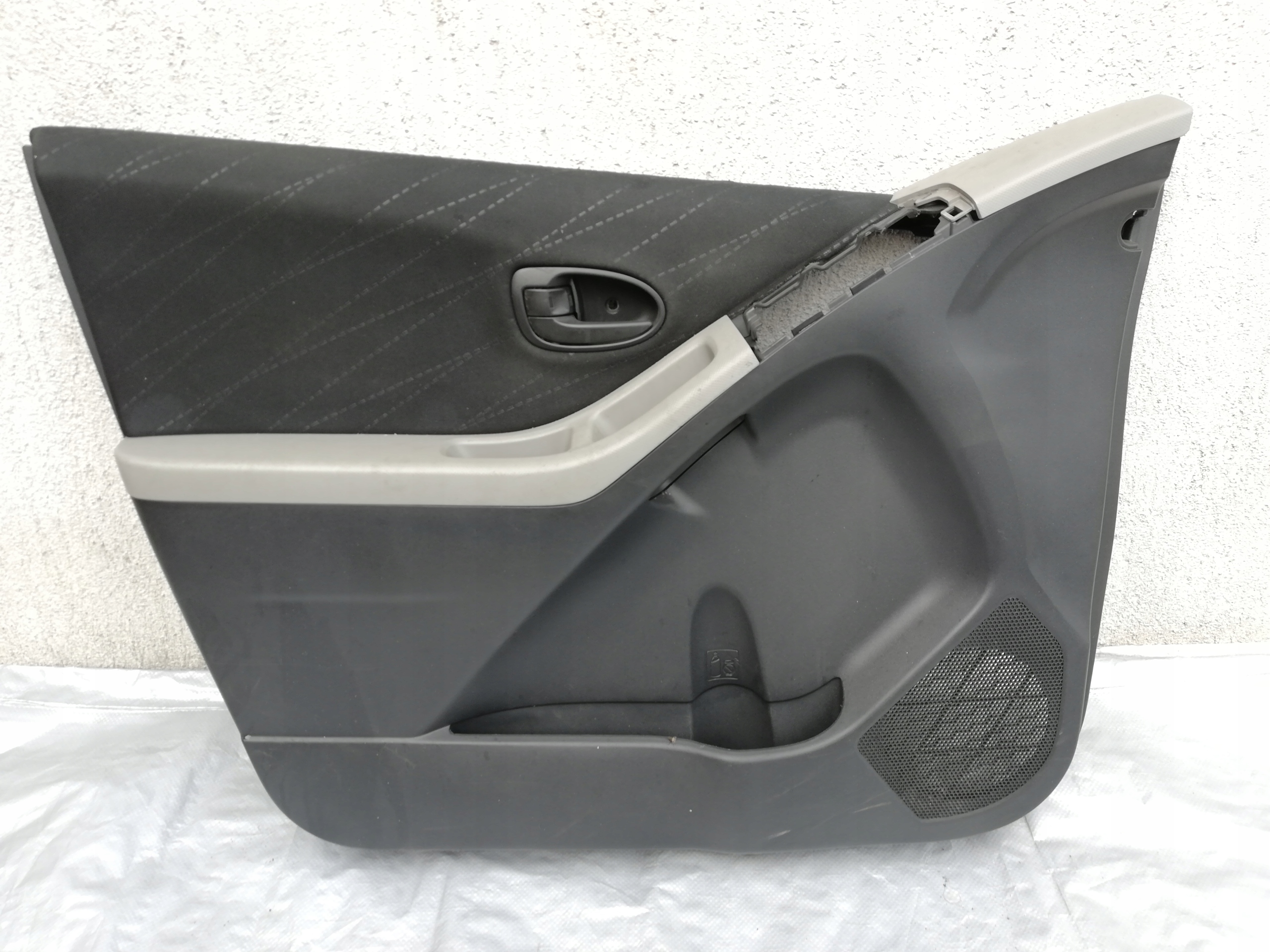 BOCZEK DRZWI LEWY PRZÓD TOYOTA YARIS II 09-12 LIFT