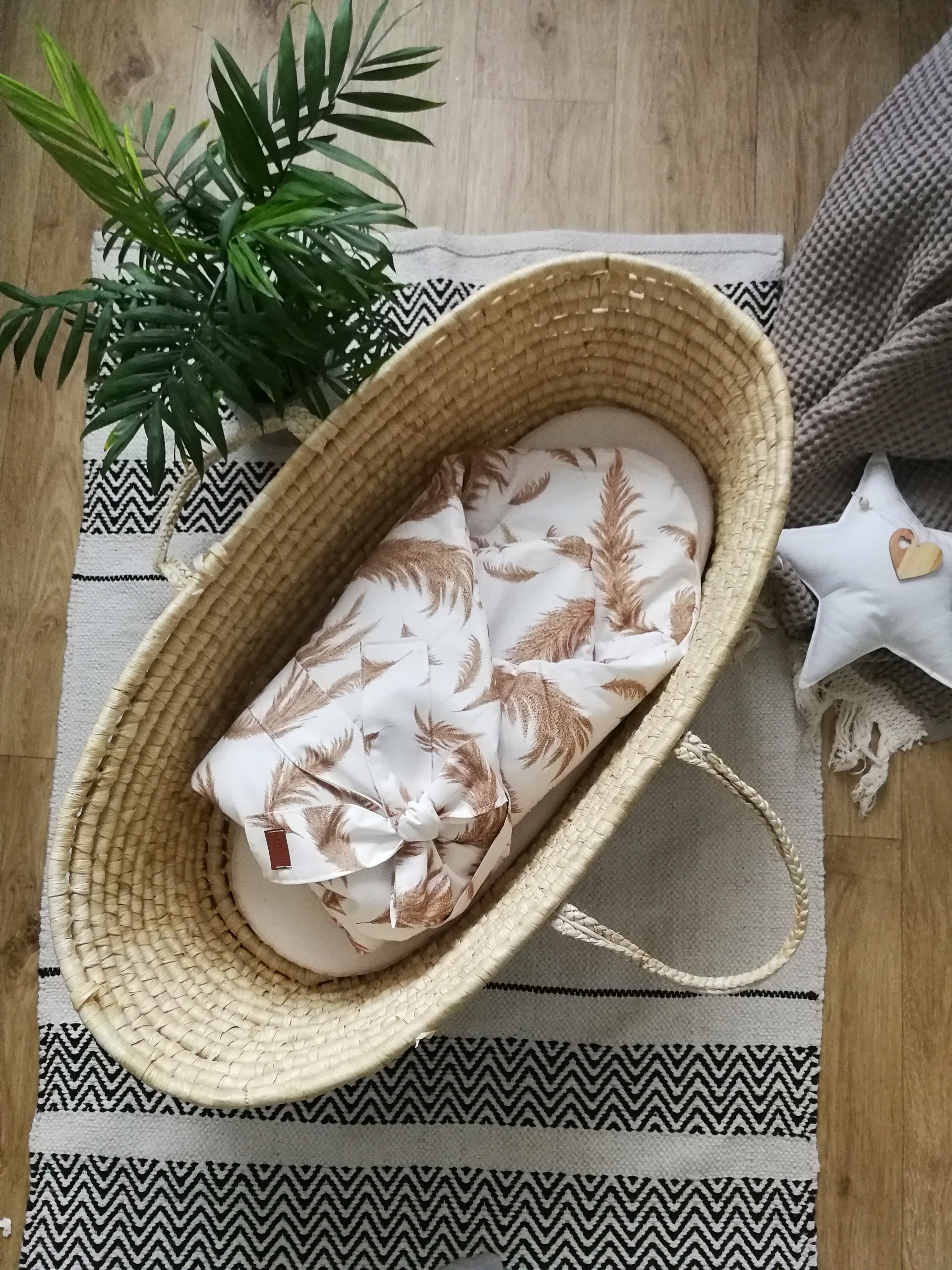 

Rożek, becik niemowlęcy wiązany premium Koell