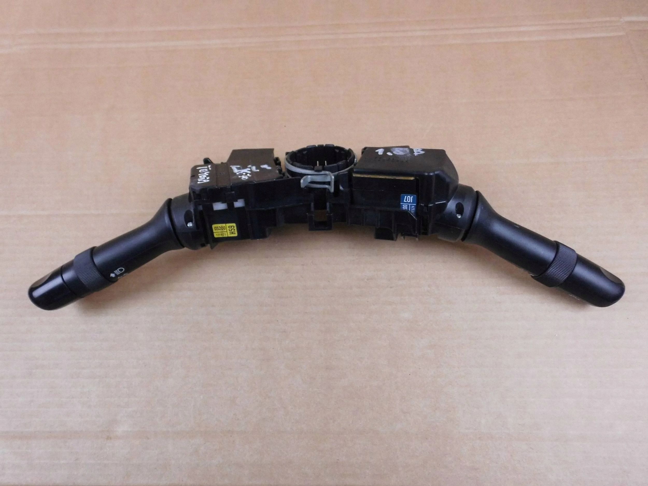 Toyota Avensis T27 devio luci devio interruttore comando luci tergicristalli zespolony 17F421
