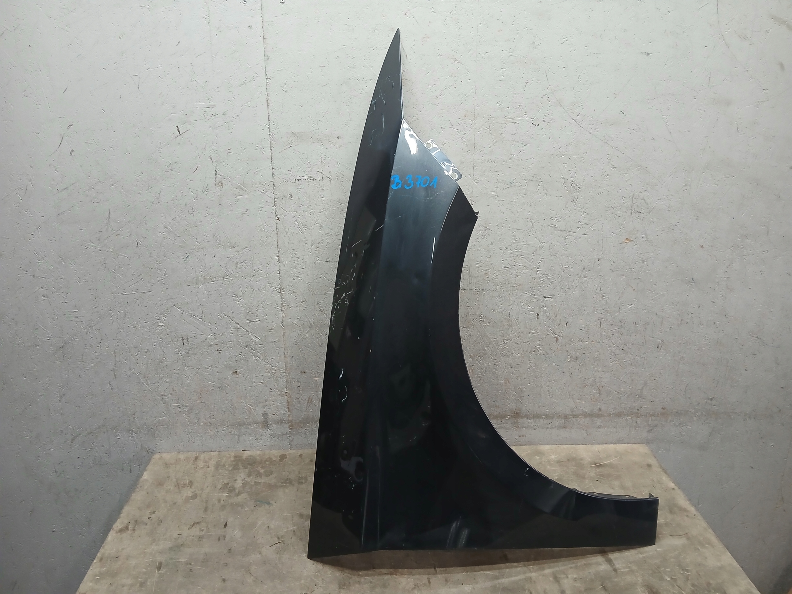 fender front right SEAT LEON III 3 5F 13- hail