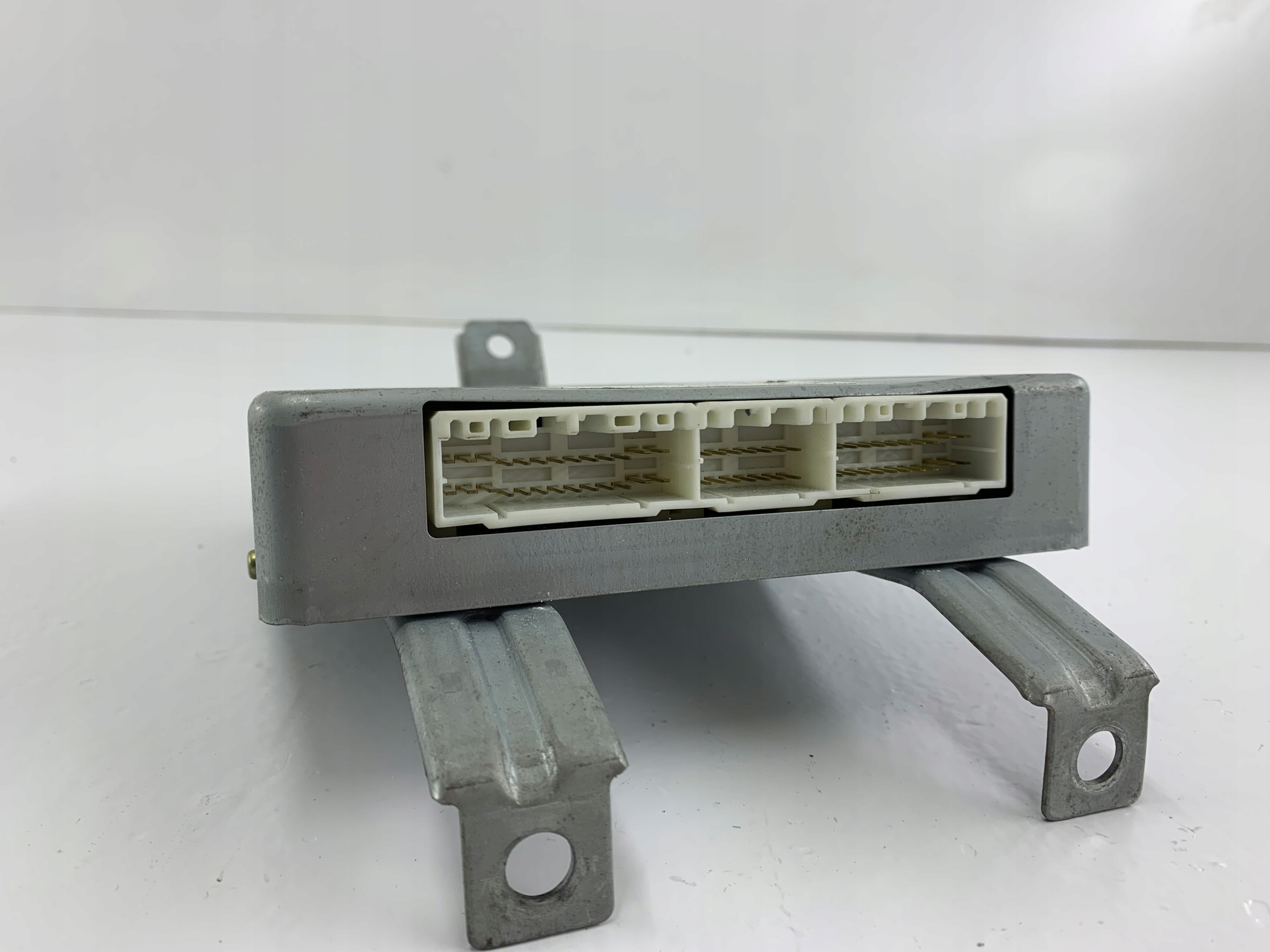 SUZUKI SWIFT 1.0 control unit of the engine 33920-68E1