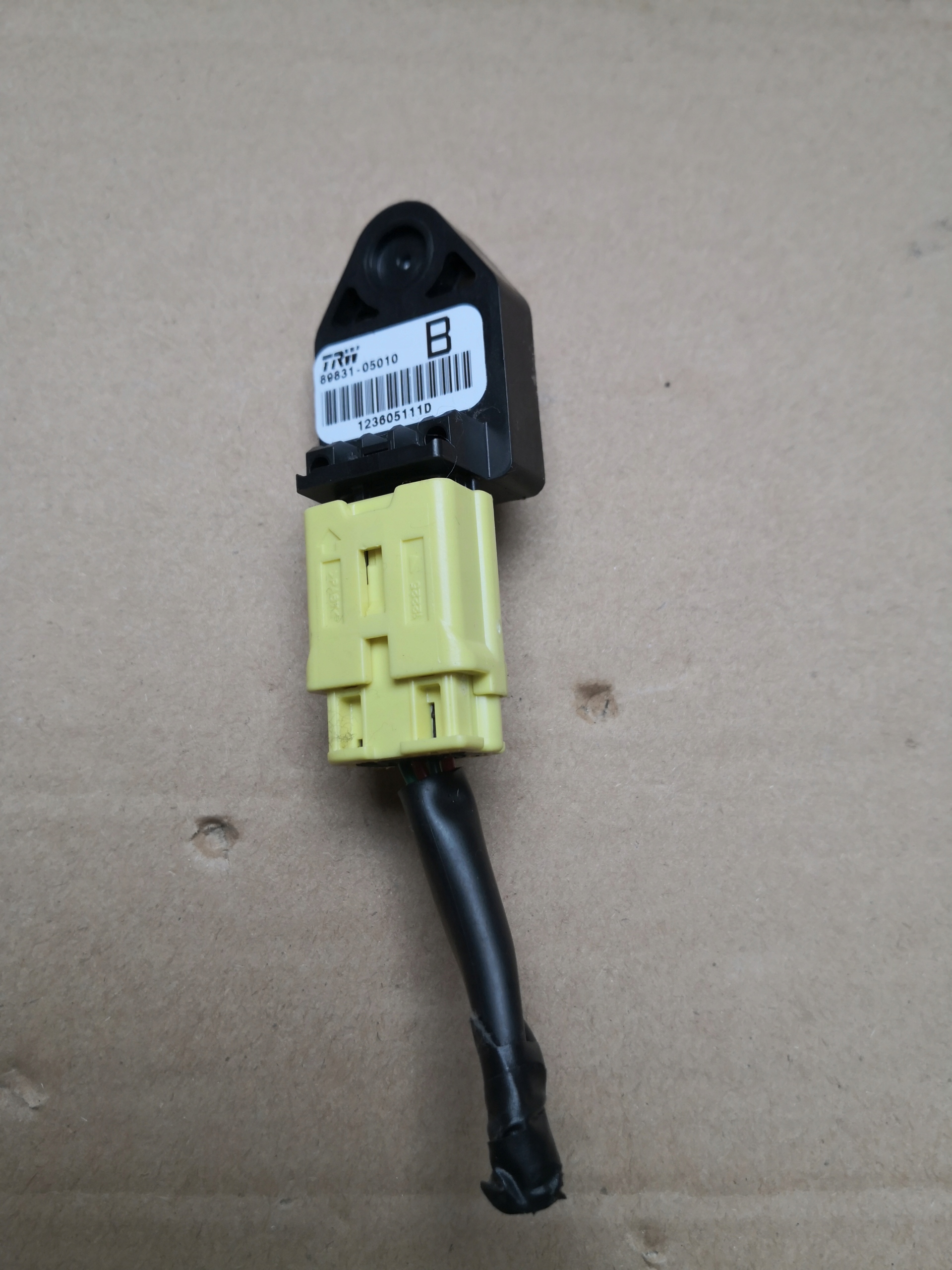 Crashsensor Drucksensor COROLLA VERSO II 89831-05010