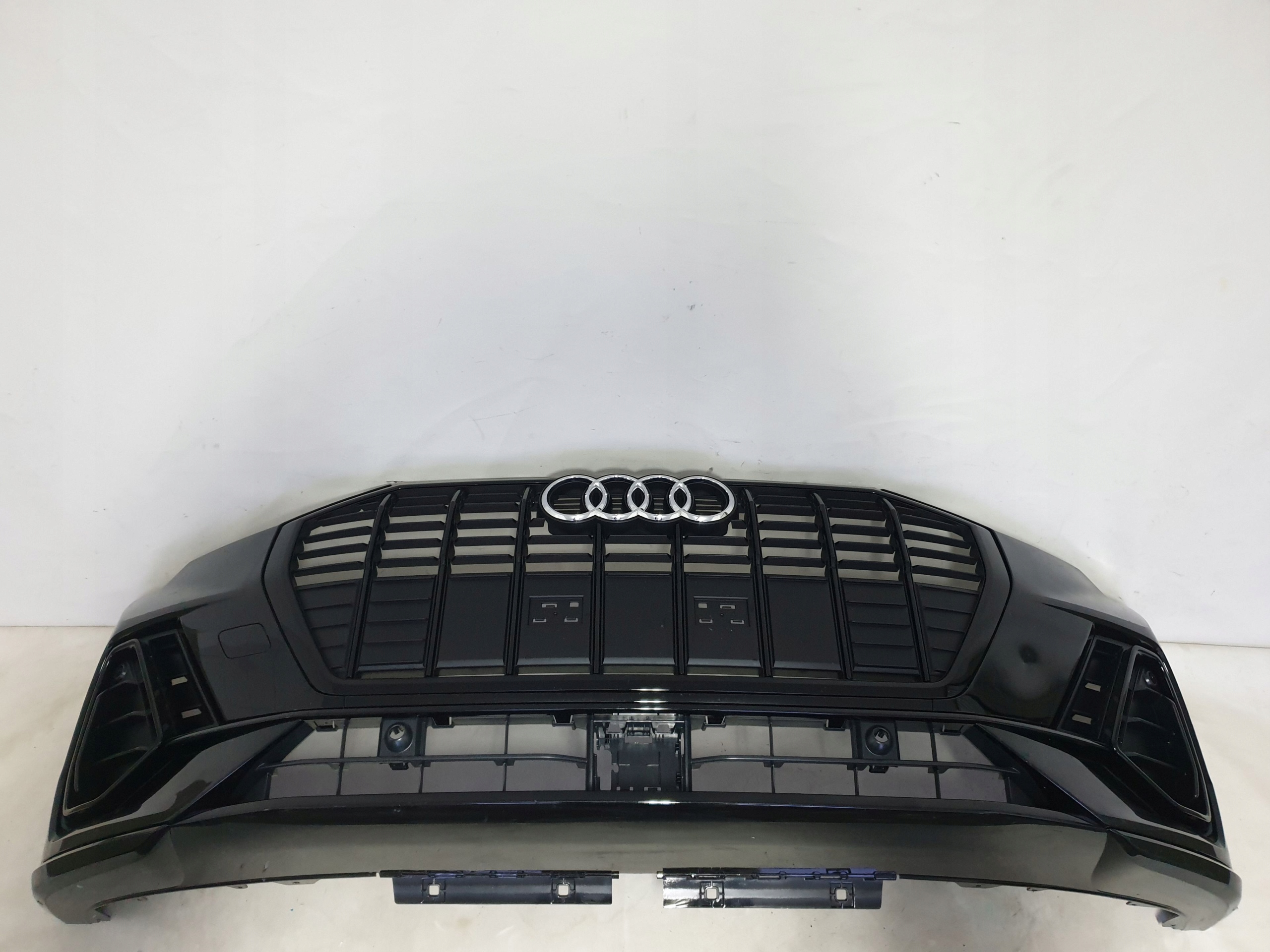 AUDI Q3 II 83A S-LINE 19-25 bumper front 4 x PDC 83A807438D 83A807437D