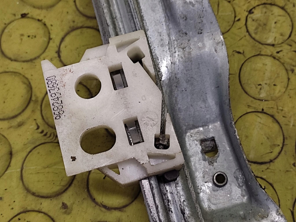 CITROEN C4 PICASSO window regulator right front 9682495580