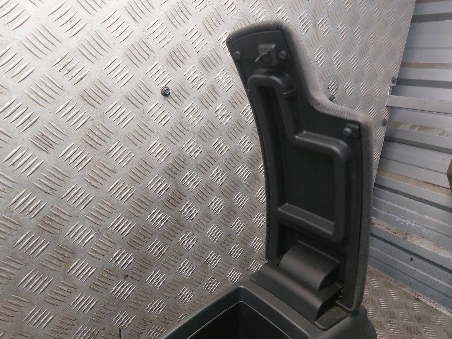TUNEL central armrest RENAULT MEGANE III 969100026R