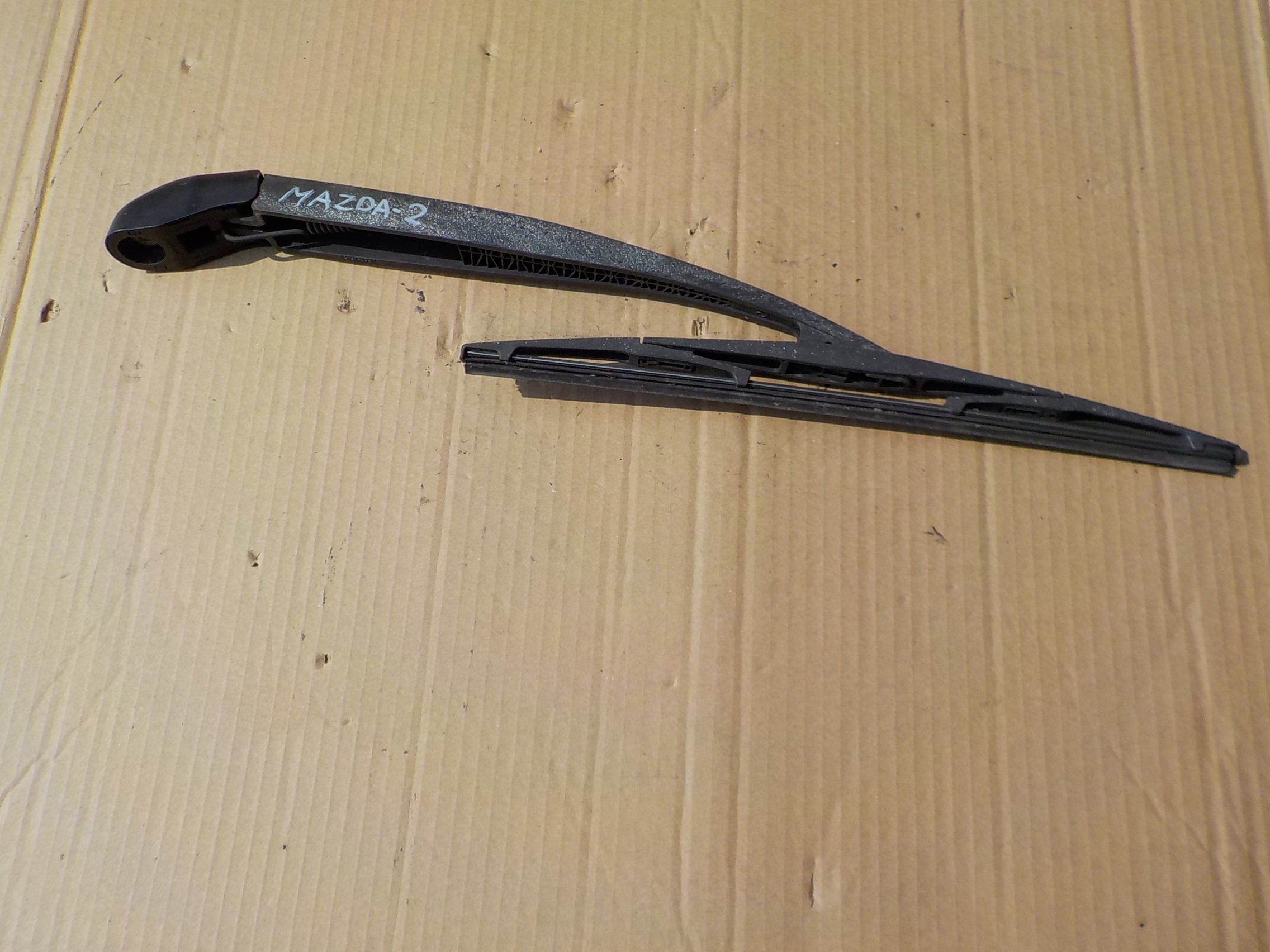 wischerarm heck mazda 2 DE 2009r