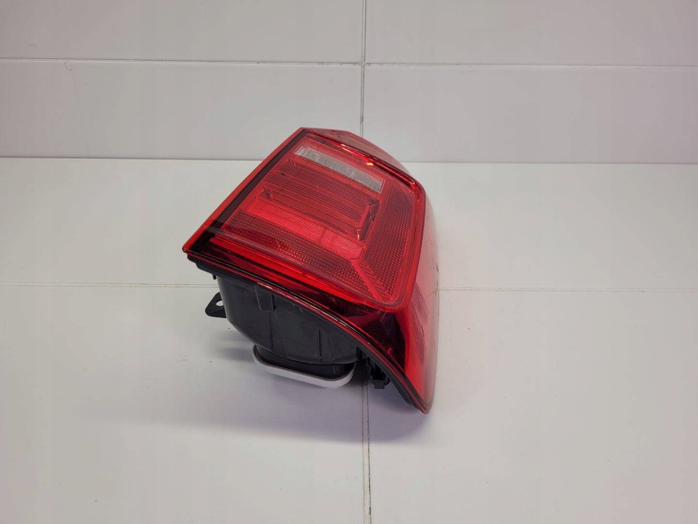 light rear right side Volkswagen Caddy 4 2016 2K1945096M