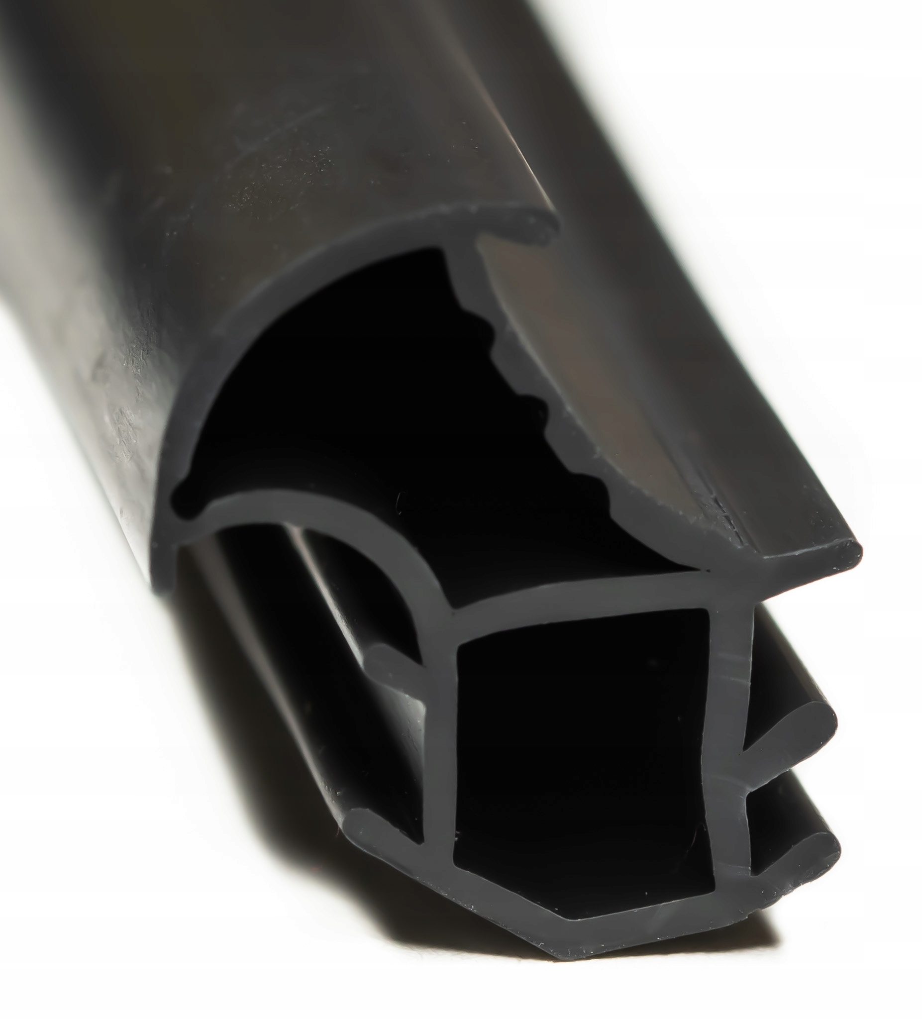 USZCZELKA KDA 47 DO DRZWI METALOWYCH PRÓG OŚCIEŻNICA METALOWA CZARNA 8 mb Długość (cm) 800 cm