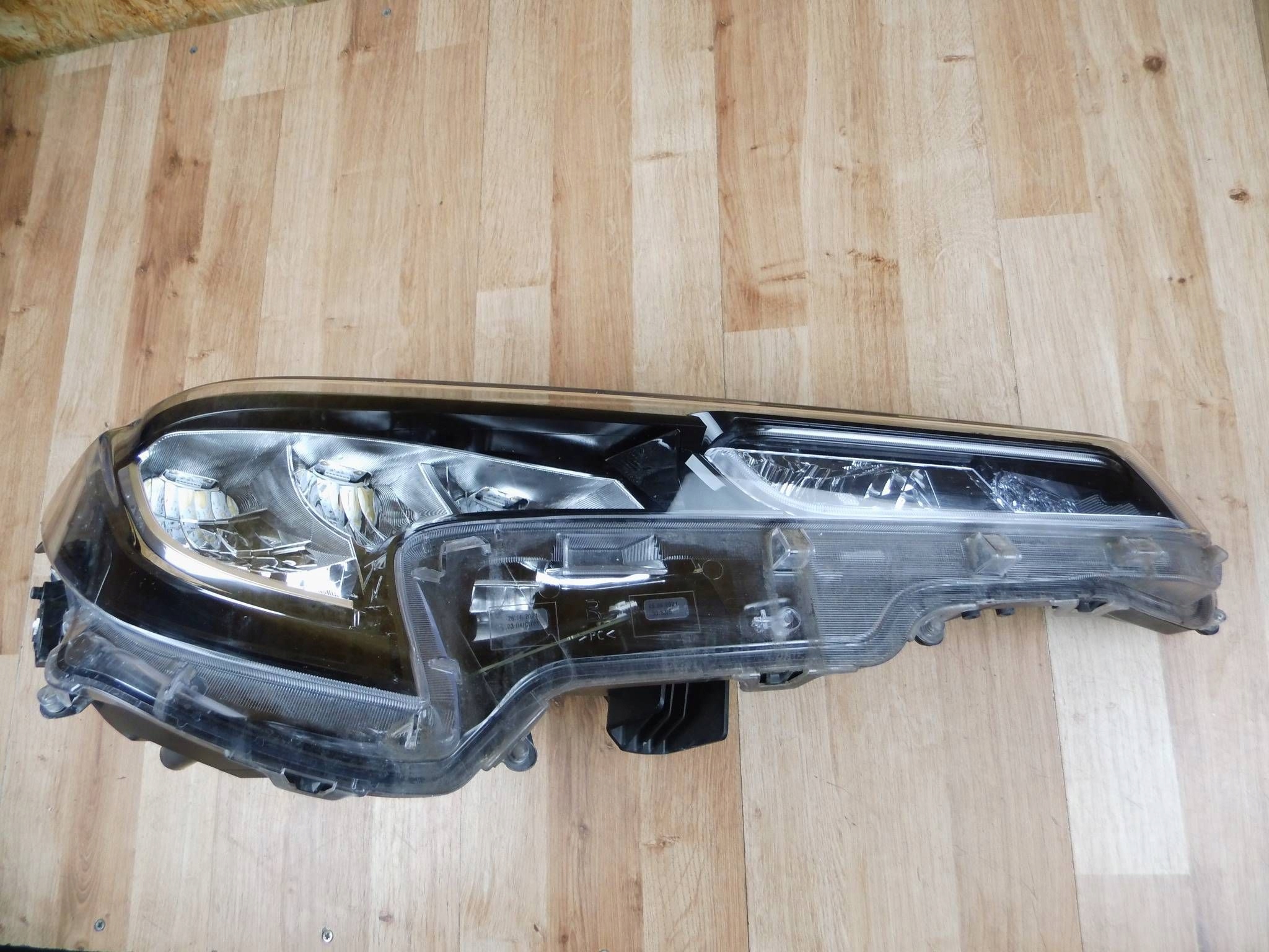 Toyota Corolla E21 2018-2022 HB KOMBI light right front front 8111002S60