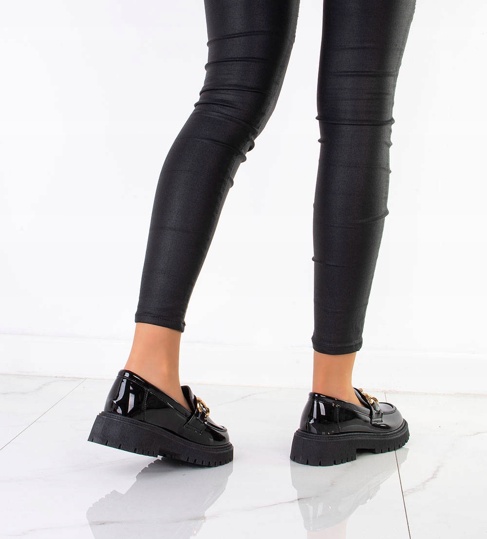 MOKASYNY PÓŁBUTY CZARNE Z ŁAŃCUCHEM 37 Wzór dominujący bez wzoru