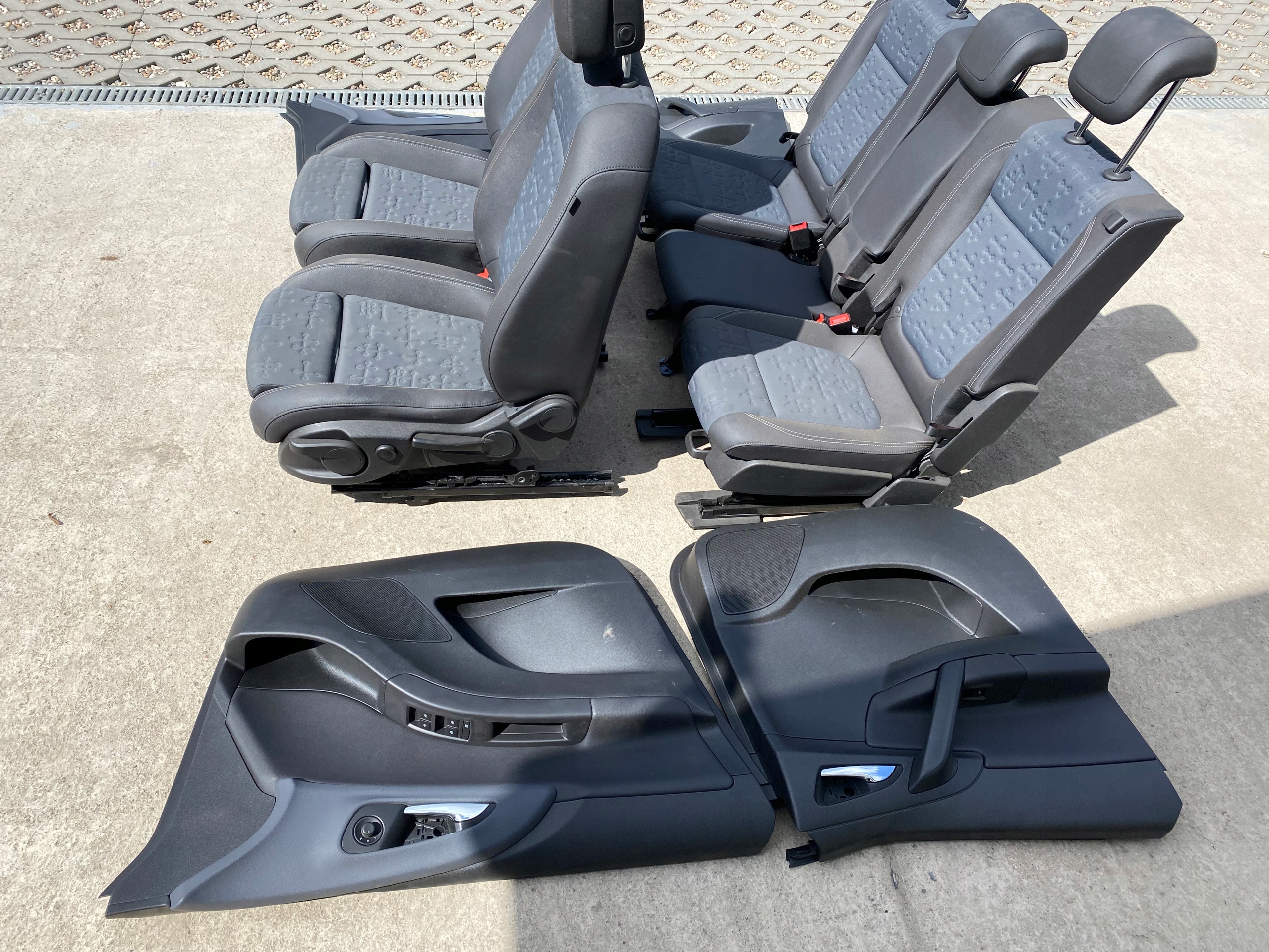 OPEL MERIVA B Sitz Sitze vorne heck Halbleder Sitz Seiten
