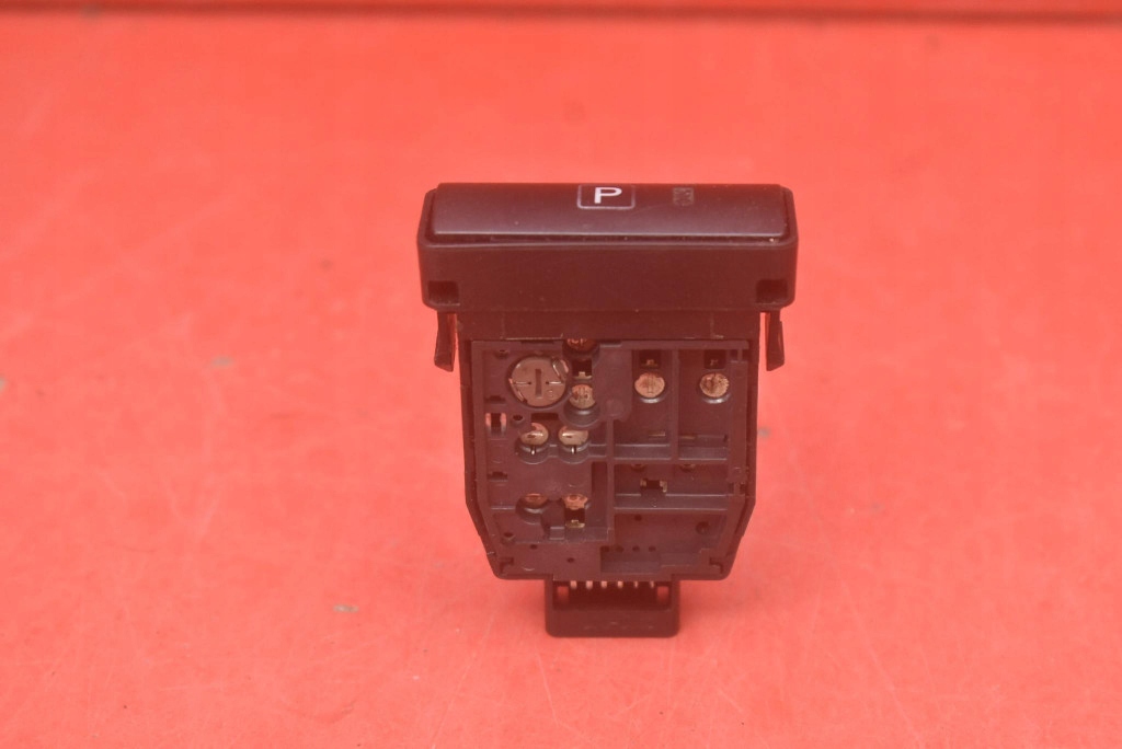 páčka tlačítko elektrická brzda 15A685 TOYOTA PRIUS 2 II XW20 03-11