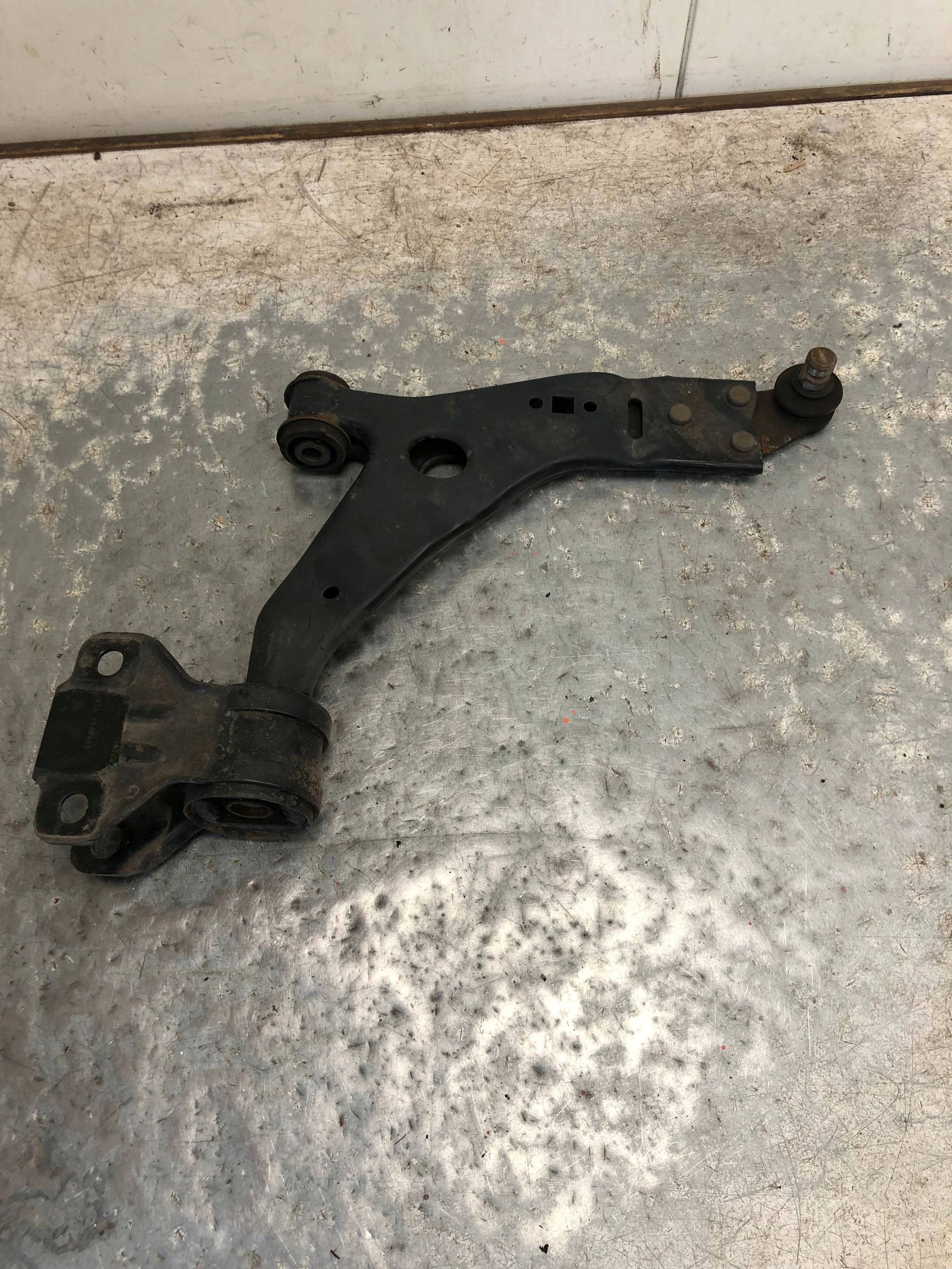 arm right front FORD KUGA MK2 DV61-3C339-AC
