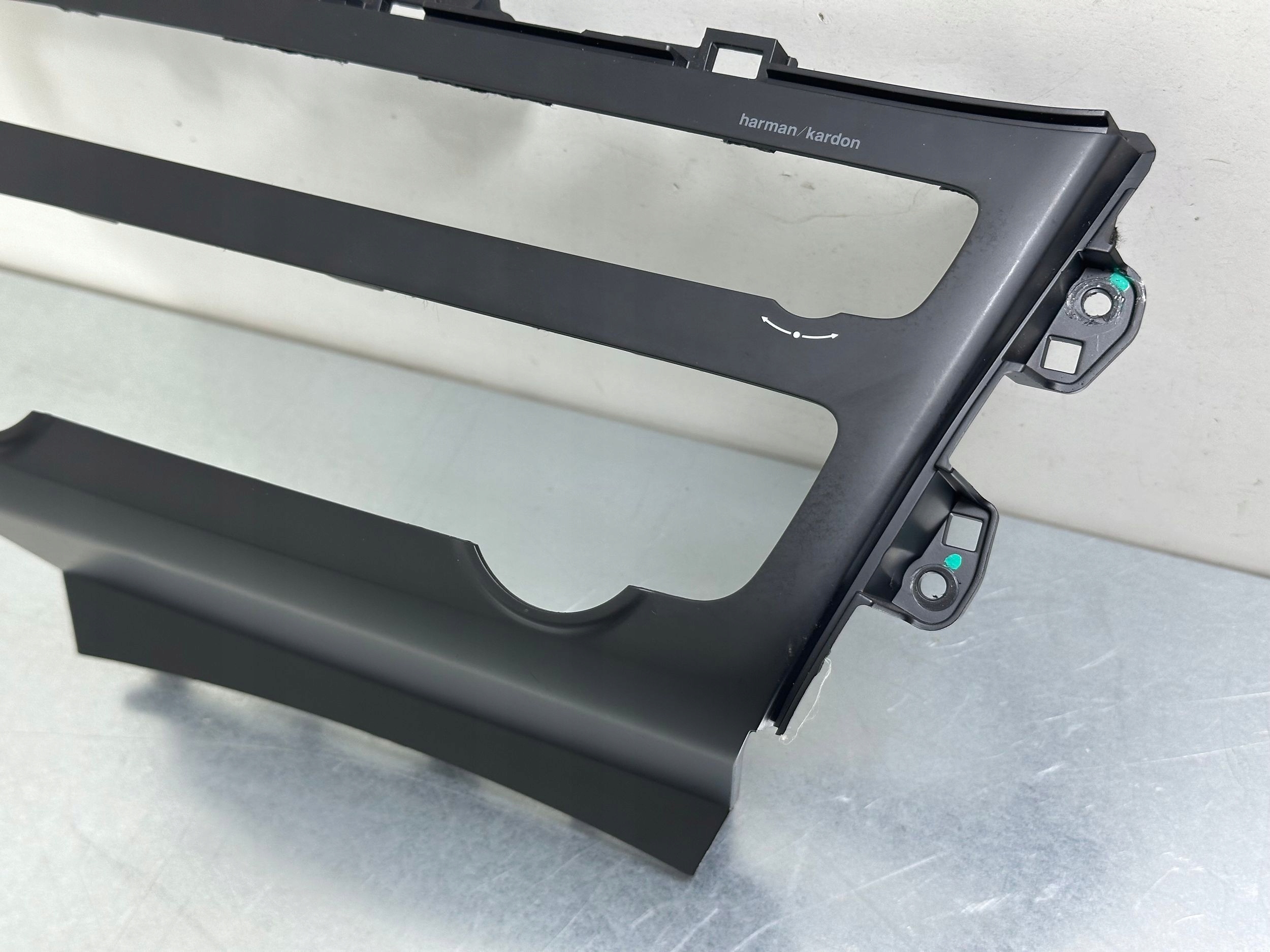 kia OPTIMA 2018 консоль средняя D484730200