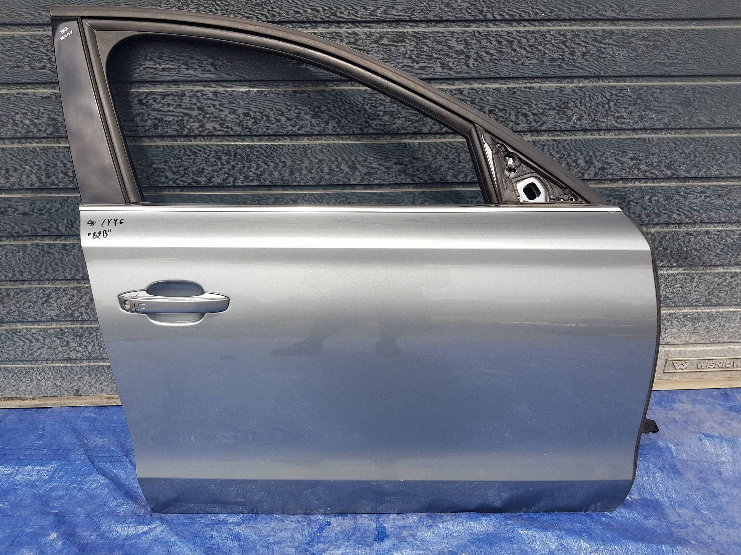 door right front right front AUDI A8 D4 LY7G