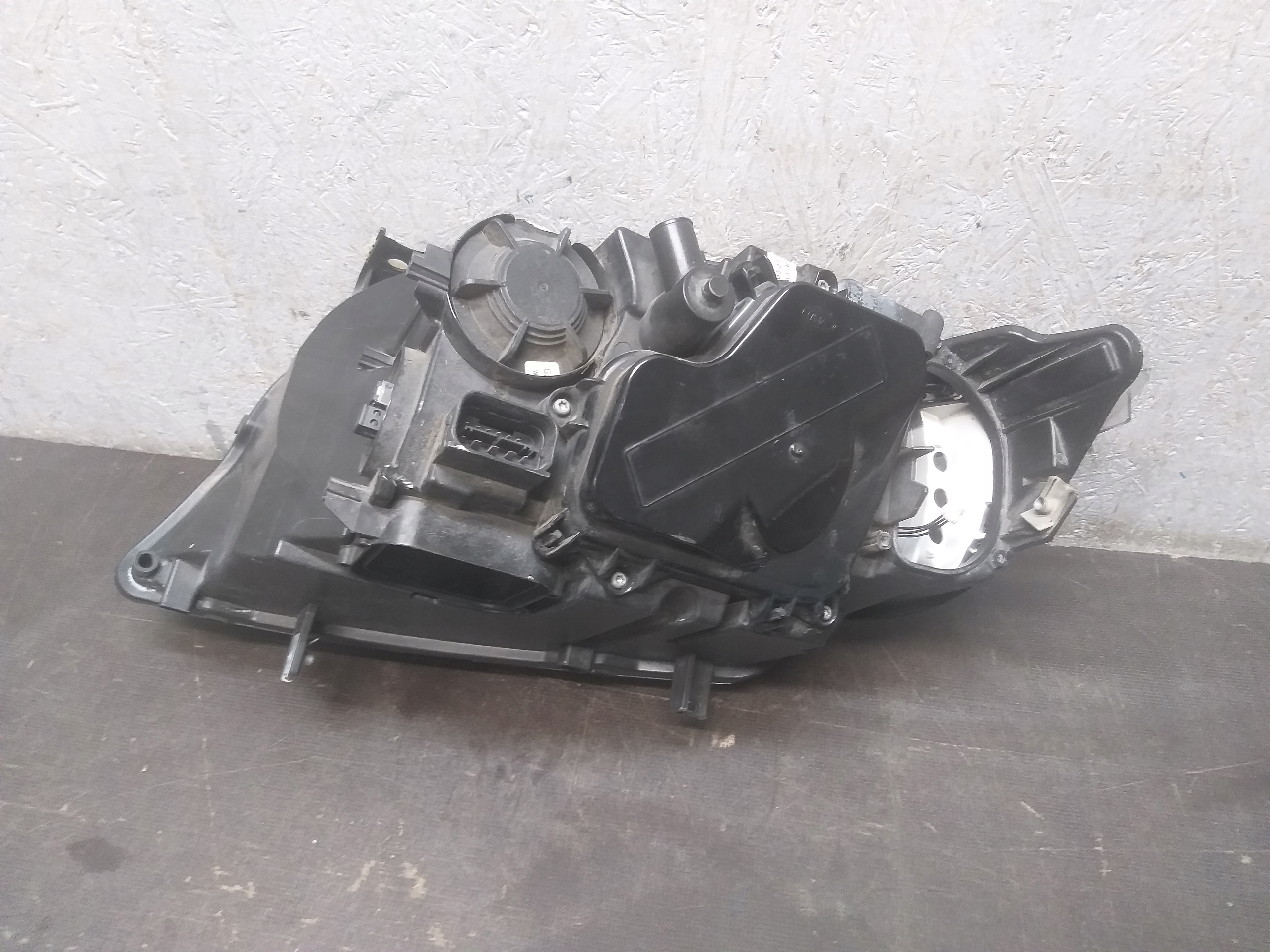light front right BMW III 3 E90 E91 LIFT XENON 72025849
