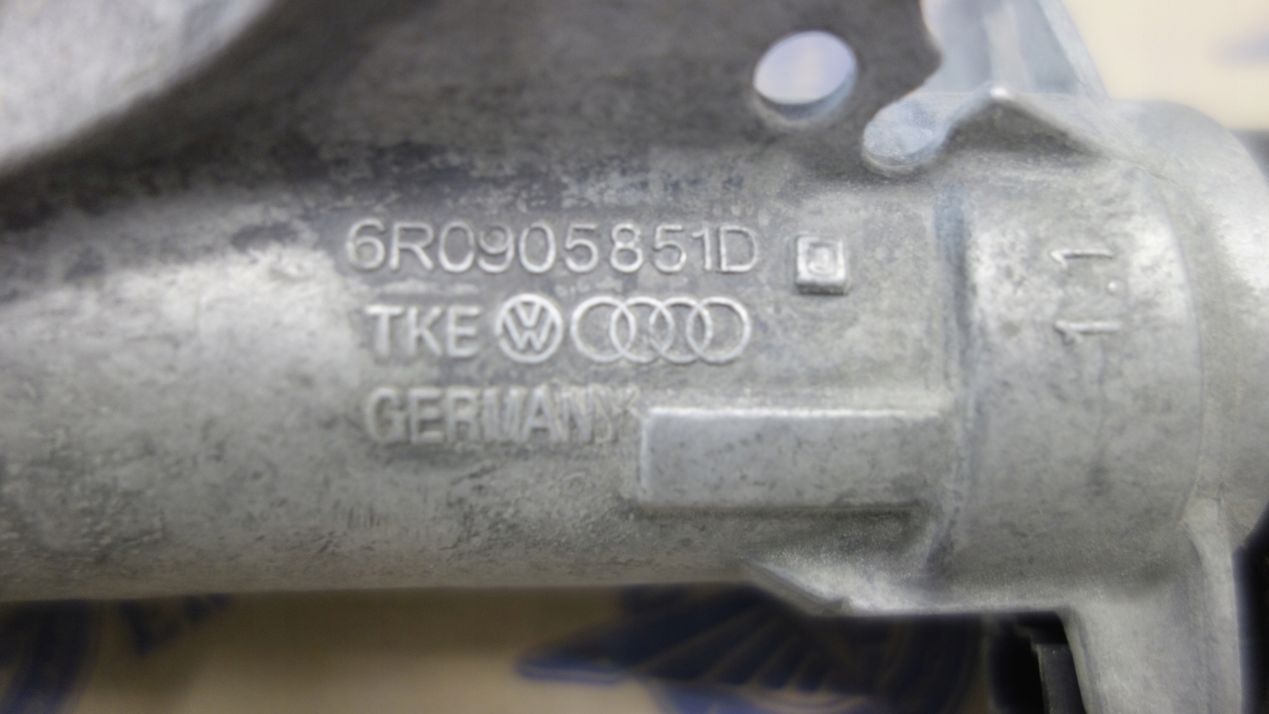 ROOMSTER RAPID FABIA КЛЮЧ ЗАЖИГАНИЯ 6R0905851D