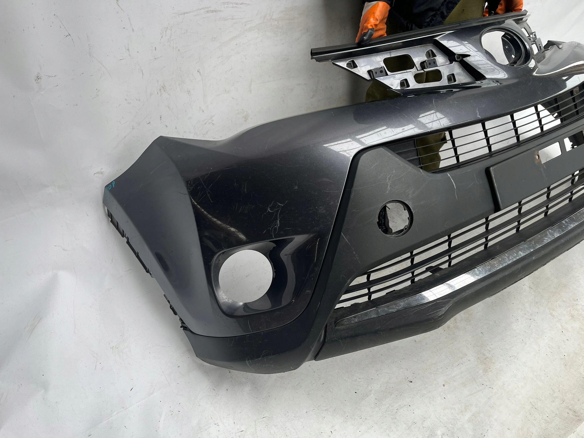 TOYOTA RAV4 IV 4 13-15 bumper front front 52119-42A00 without DZIUR