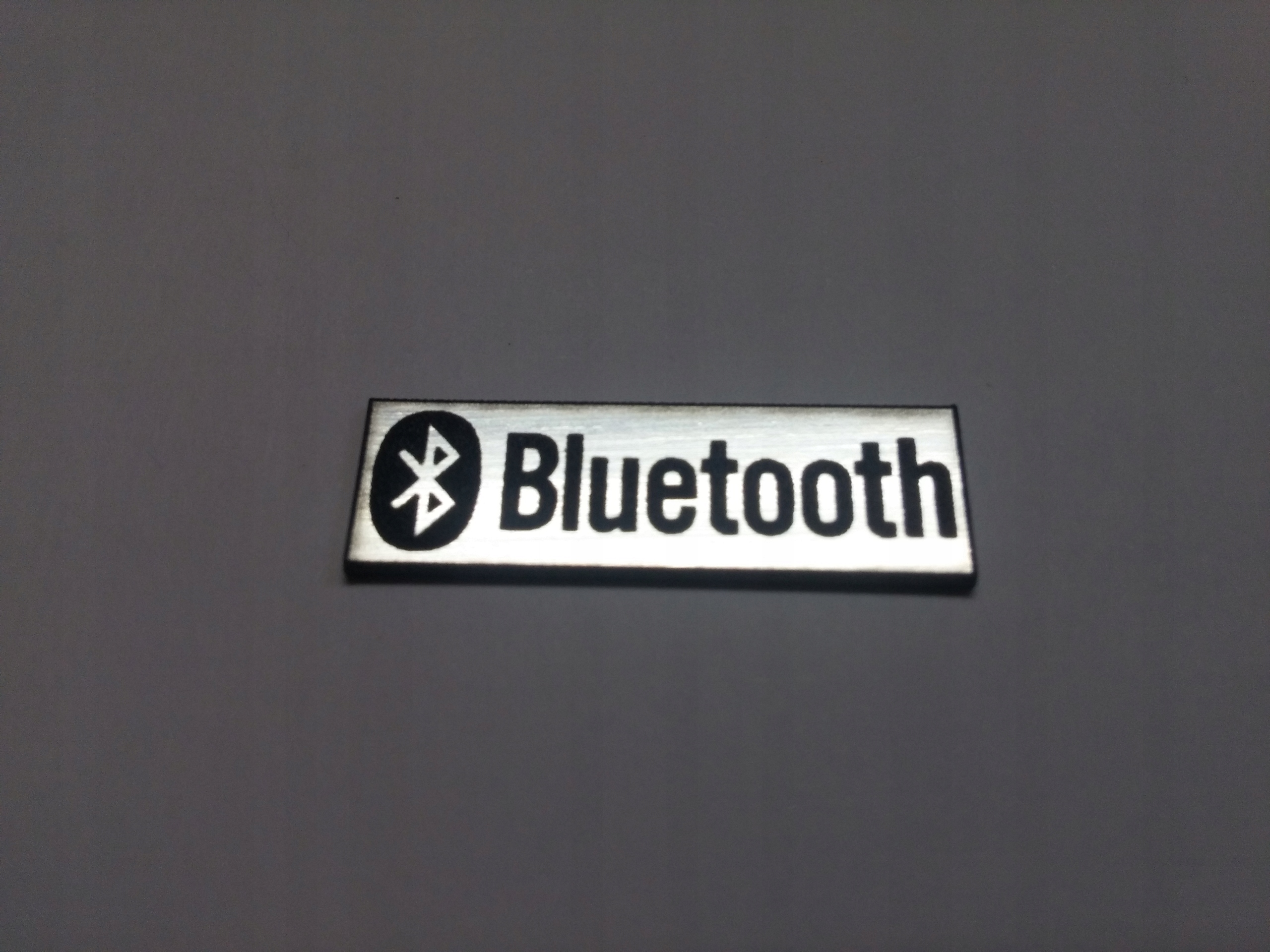 

Bluetooth naklejka emblemat 32 x 10 mm*SREBRNA