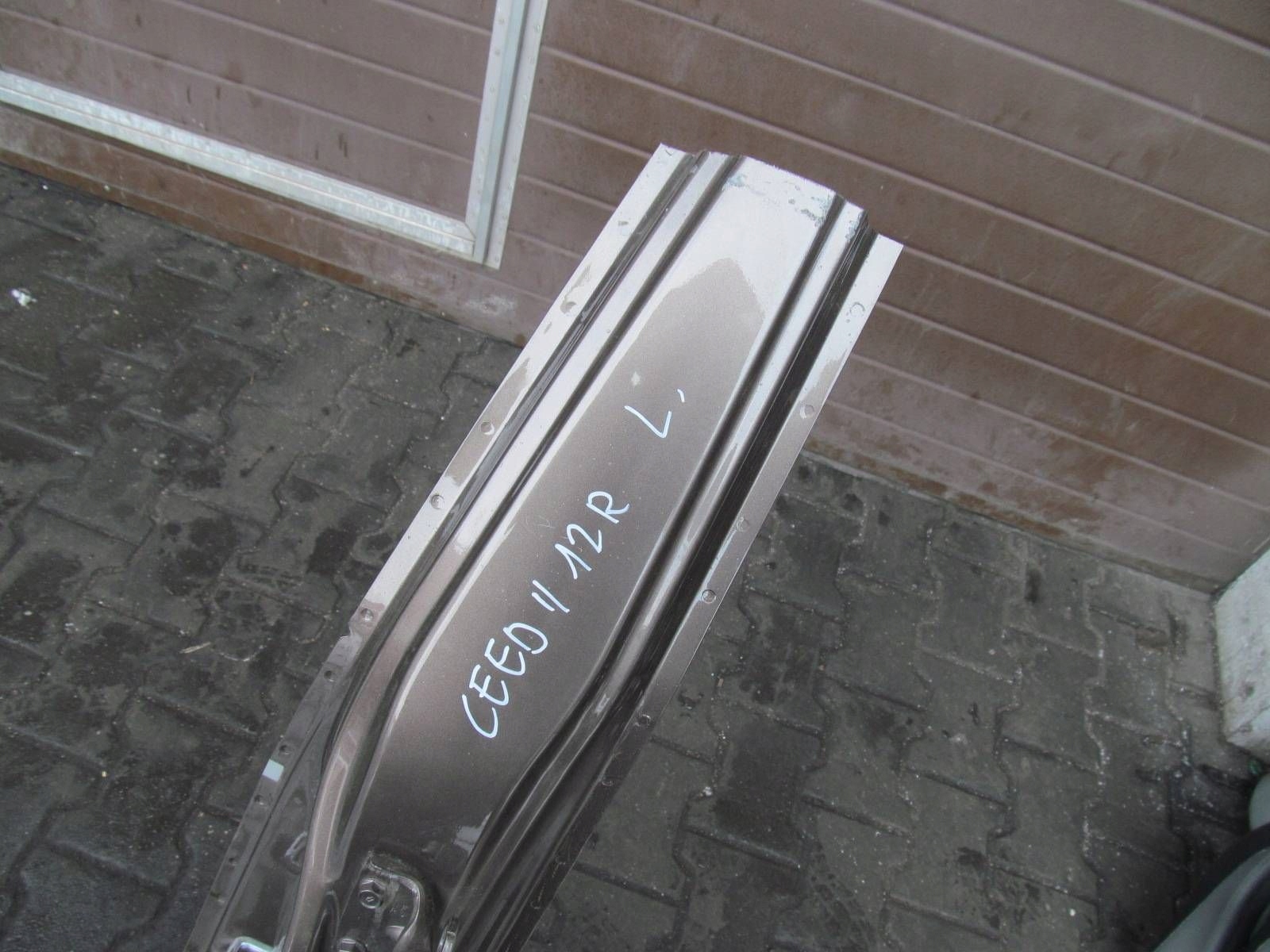 KIA CEED 2 II JD CEED 12- threshold pillar central left D5
