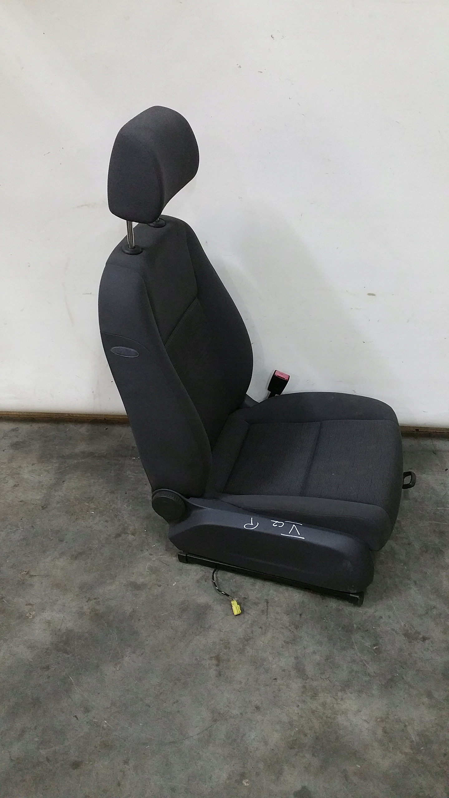 seats right front HB 5D VW Golf 5 V 1,9 TDI
