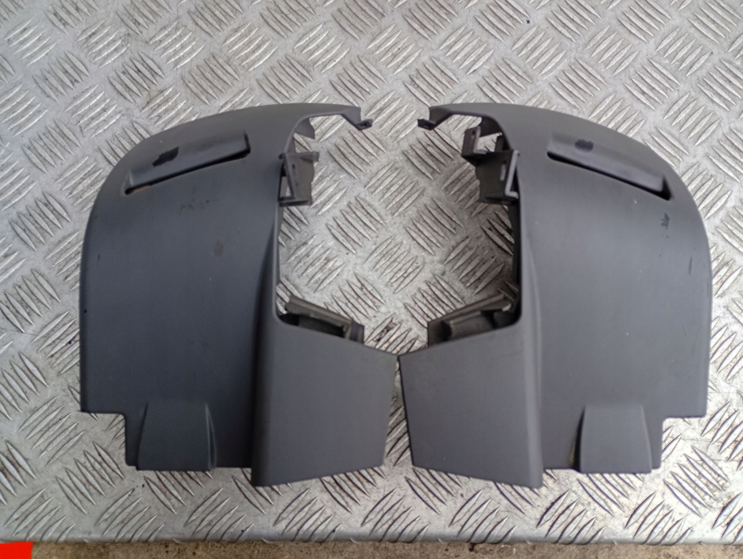 BMW x3 e83 cover supports safety left or right