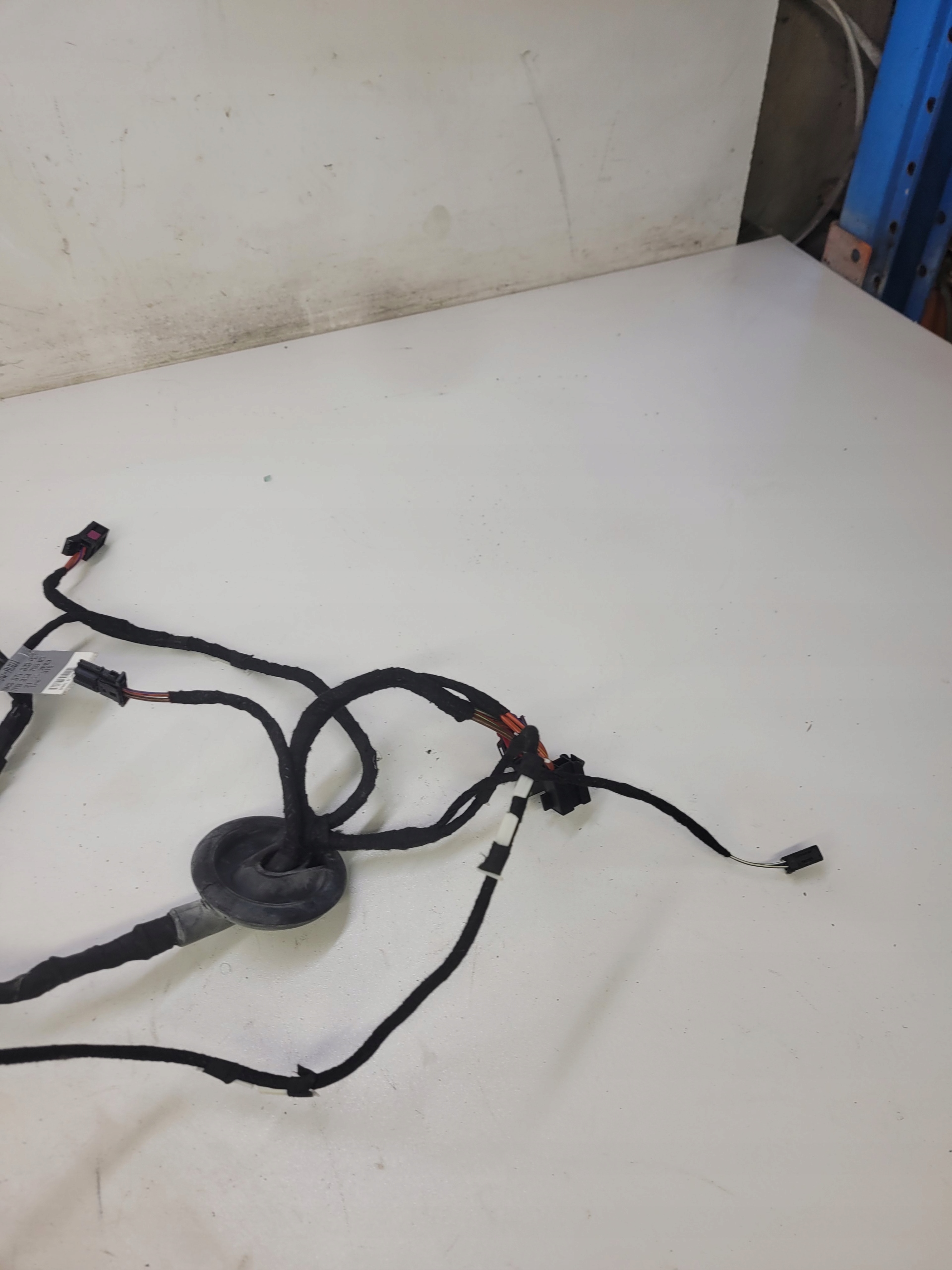 bundle door right front AUDI A4 B8 8K0971030AE