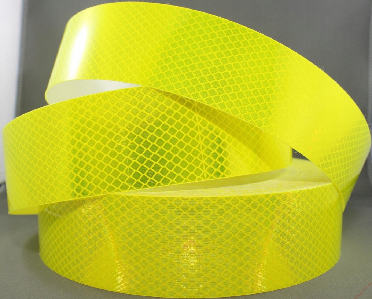 TAŚMA ODBLASKOWA SAMOPRZYLEPNA ŻÓŁTA NEONOWA OSTRZEGAWCZA 5M Stan opakowania oryginalne