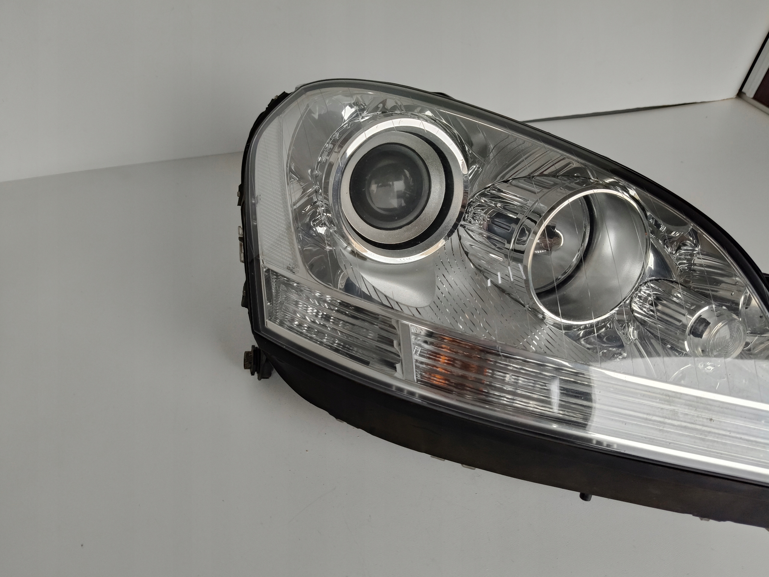 light right REFLEKTOR MERCEDES ML W164 05-08