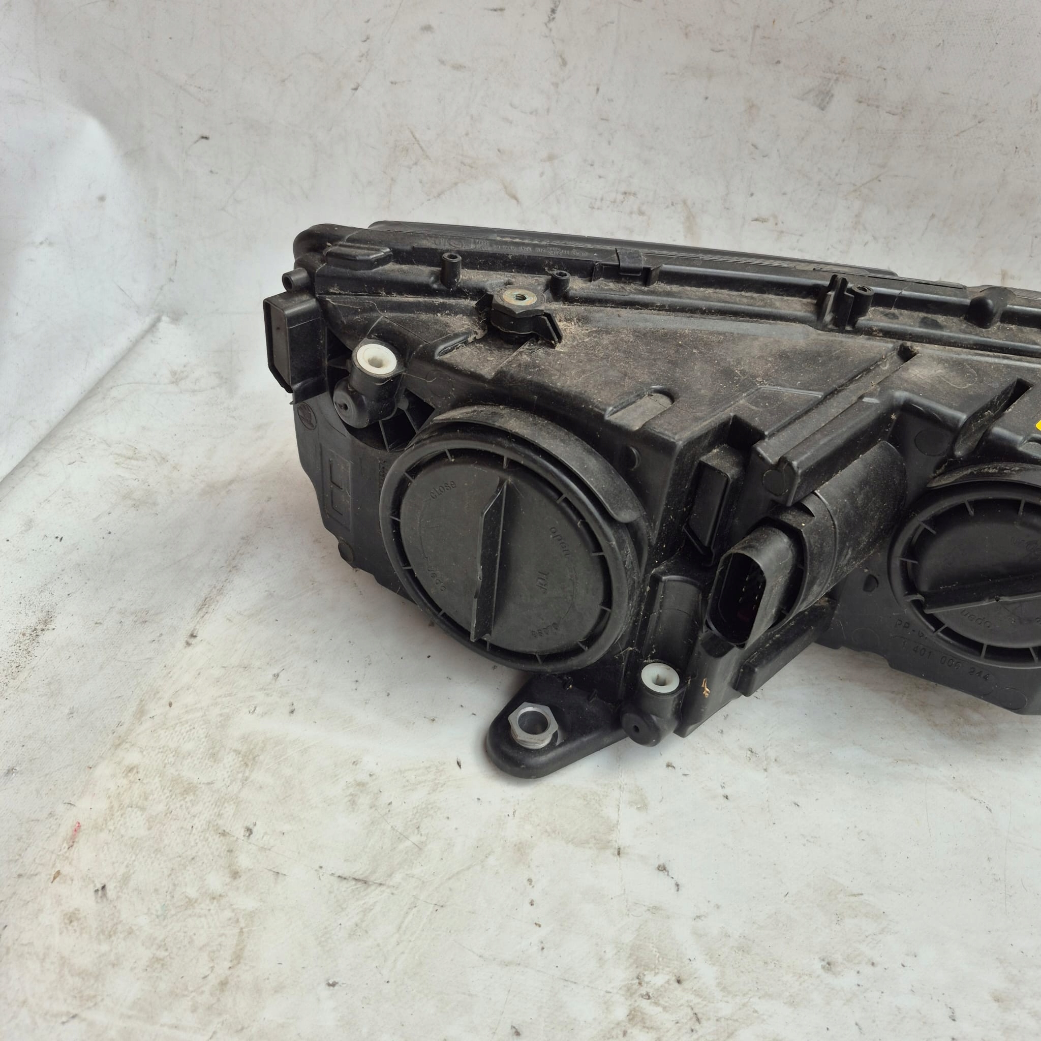 SKODA OCTAVIA III LIFT 17- light left front front ZWYKLA 5E1941015C