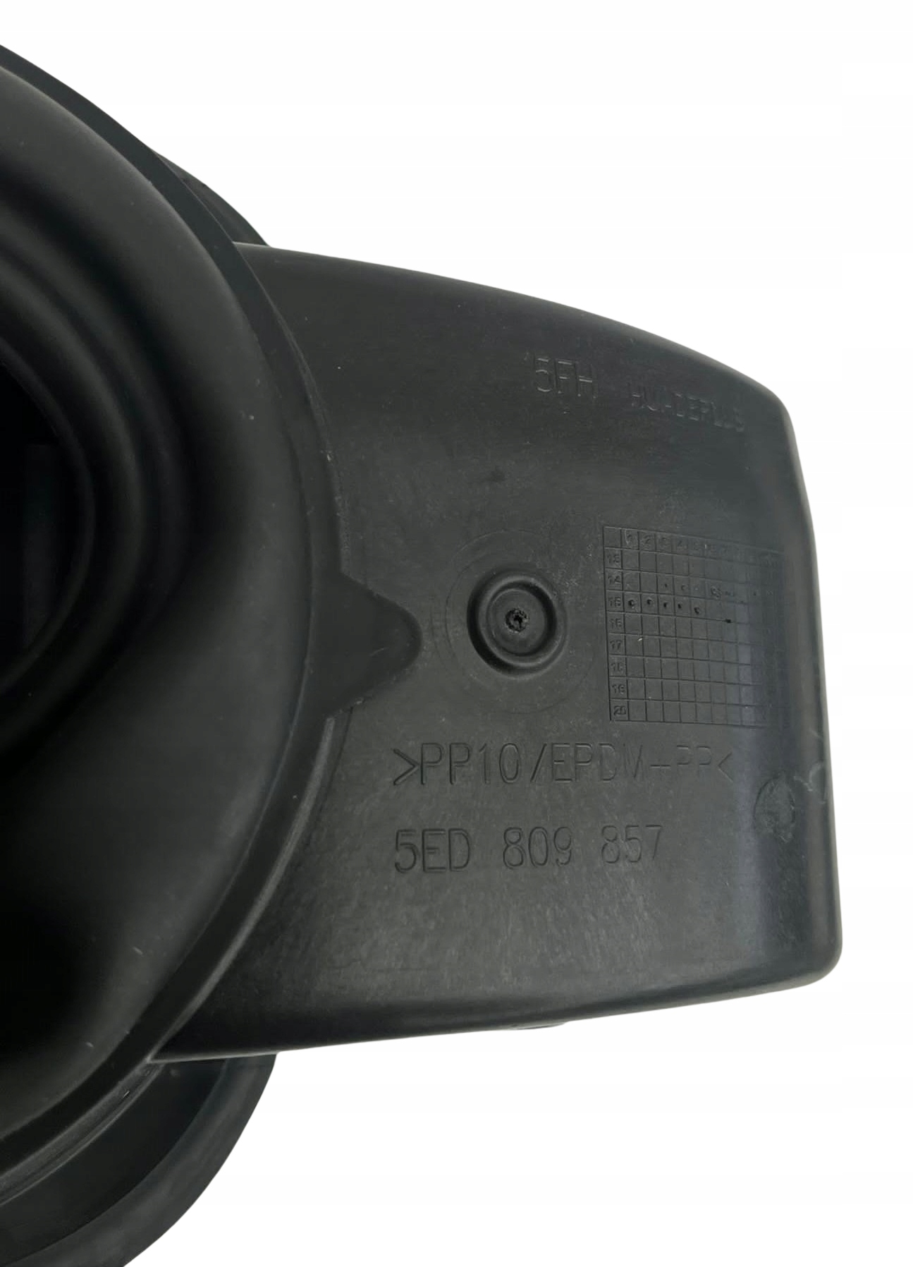 Klapka wlewu paliwa 5E0809857 Skoda Octavia Typ samochodu Samochody osobowe