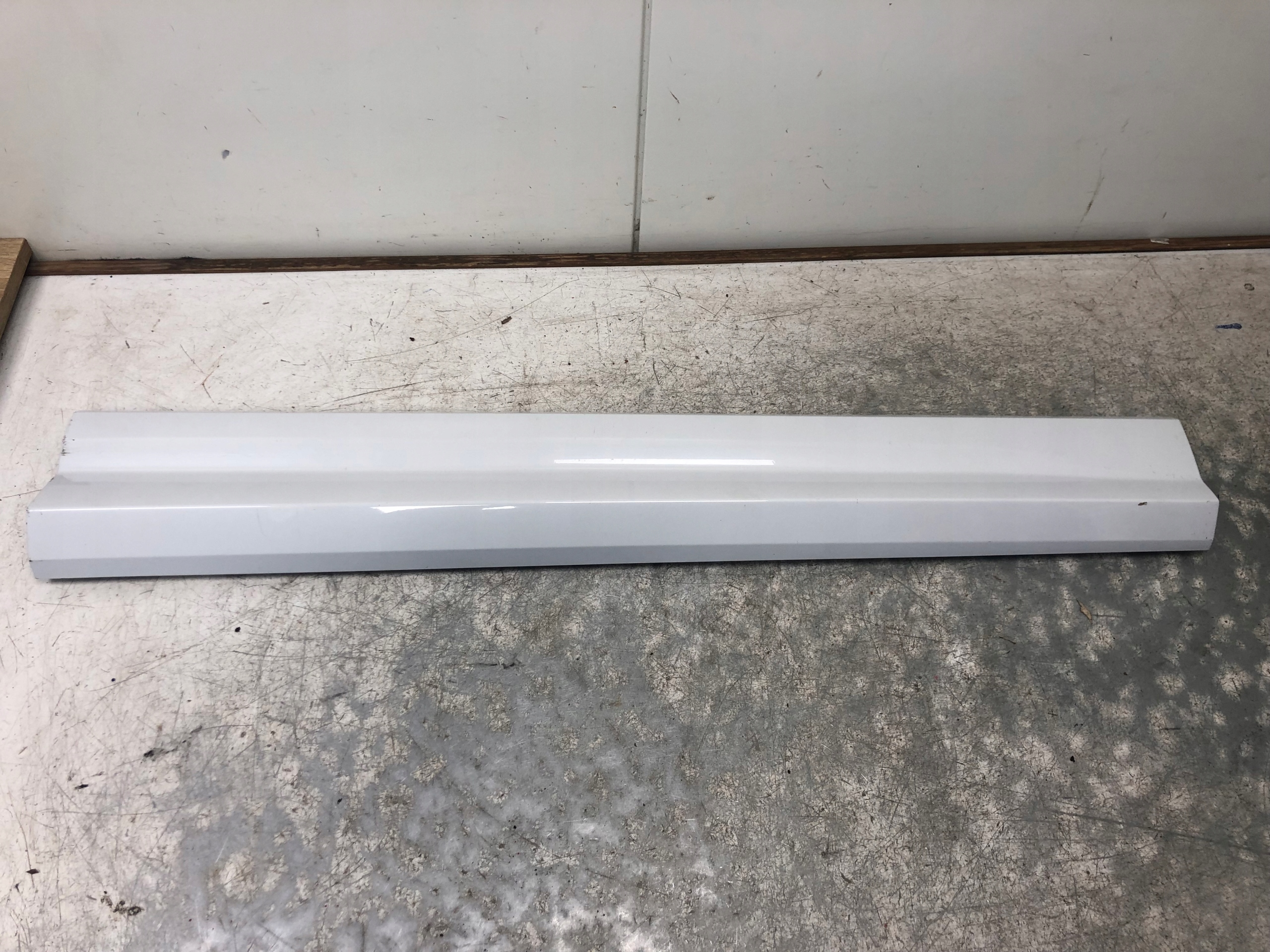 AUDI Q2 S-LINE moulding door right front 81A853960A