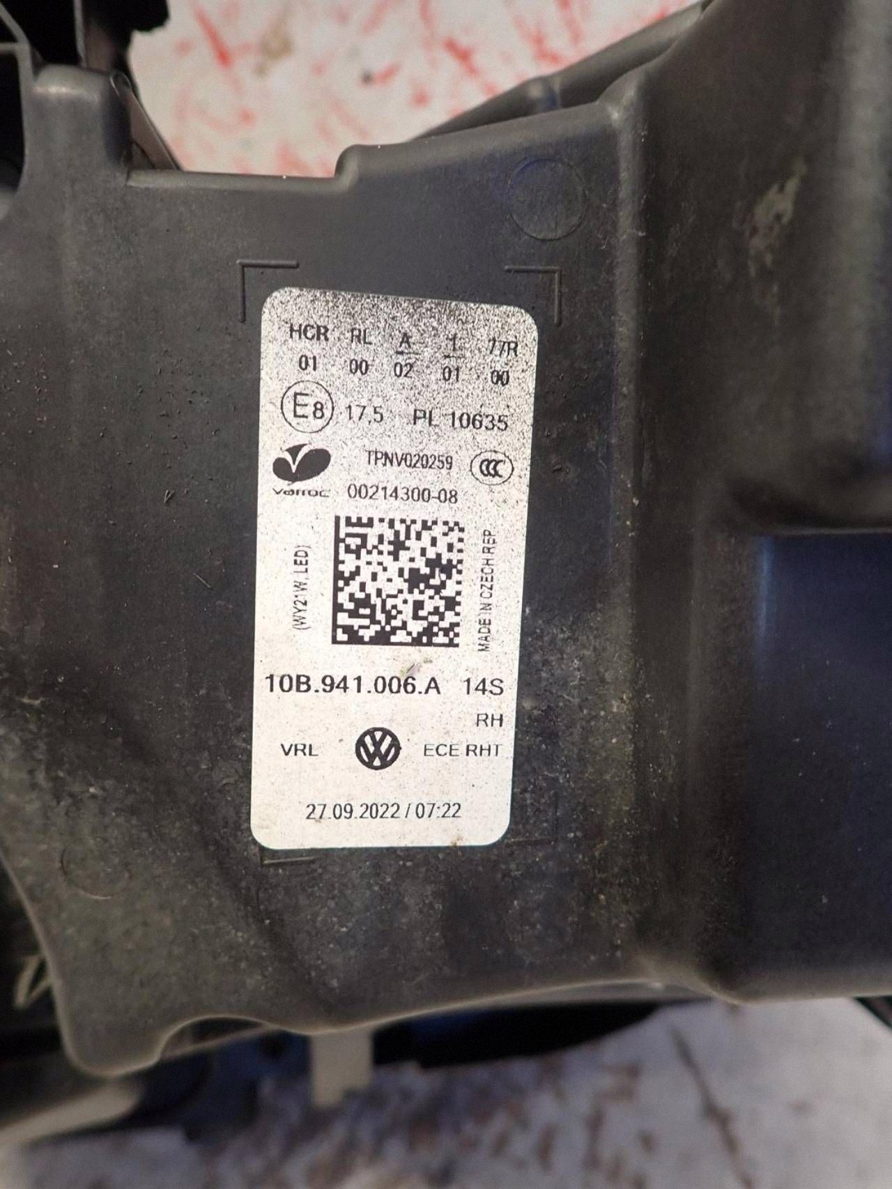 light front right VW ID3 2020- FULL LED 10B941006A