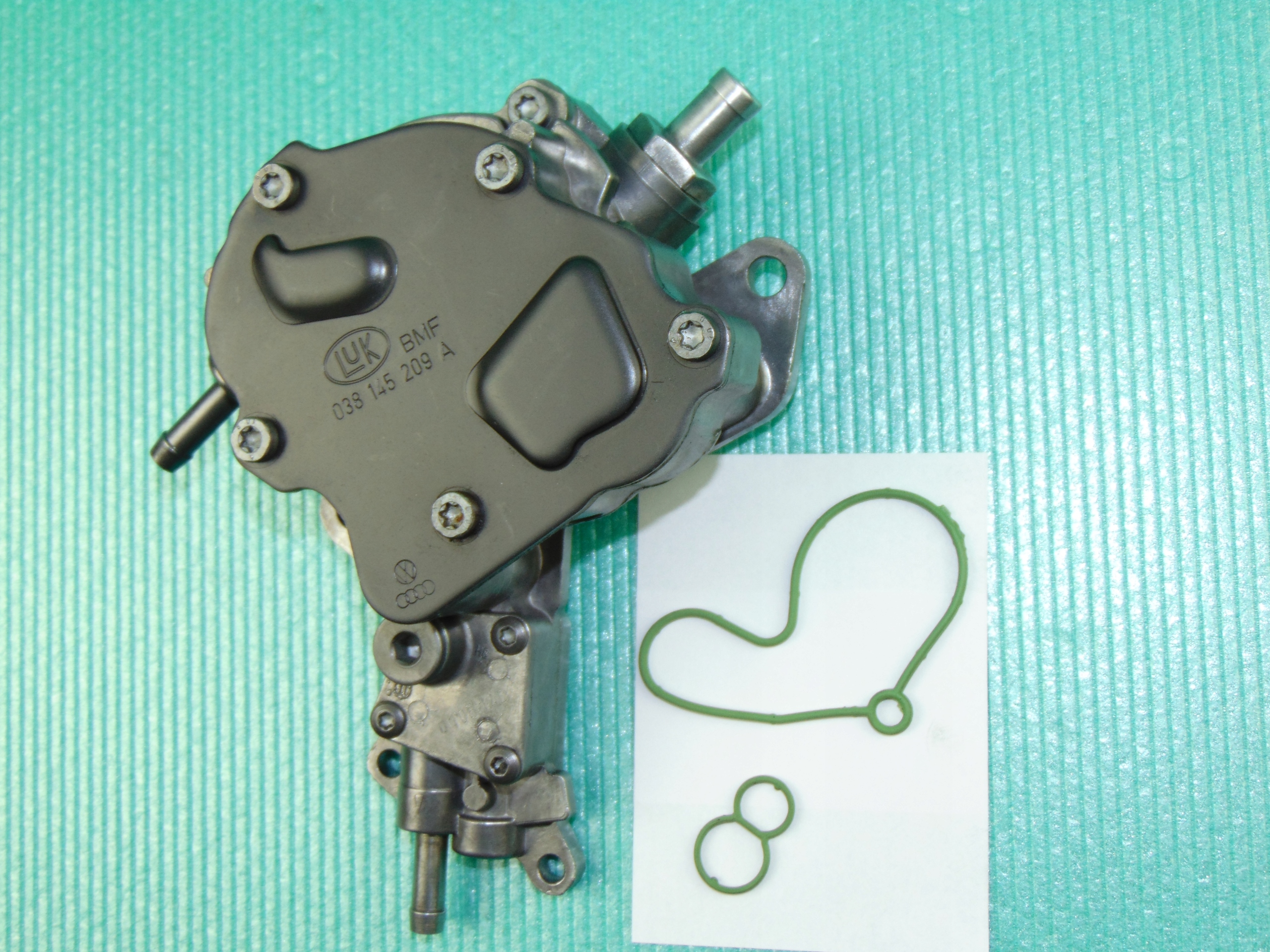 Pompa Vacum paliwa 1,4TDI 1,9TDI 2,0TDI Regenerowana 038145209A