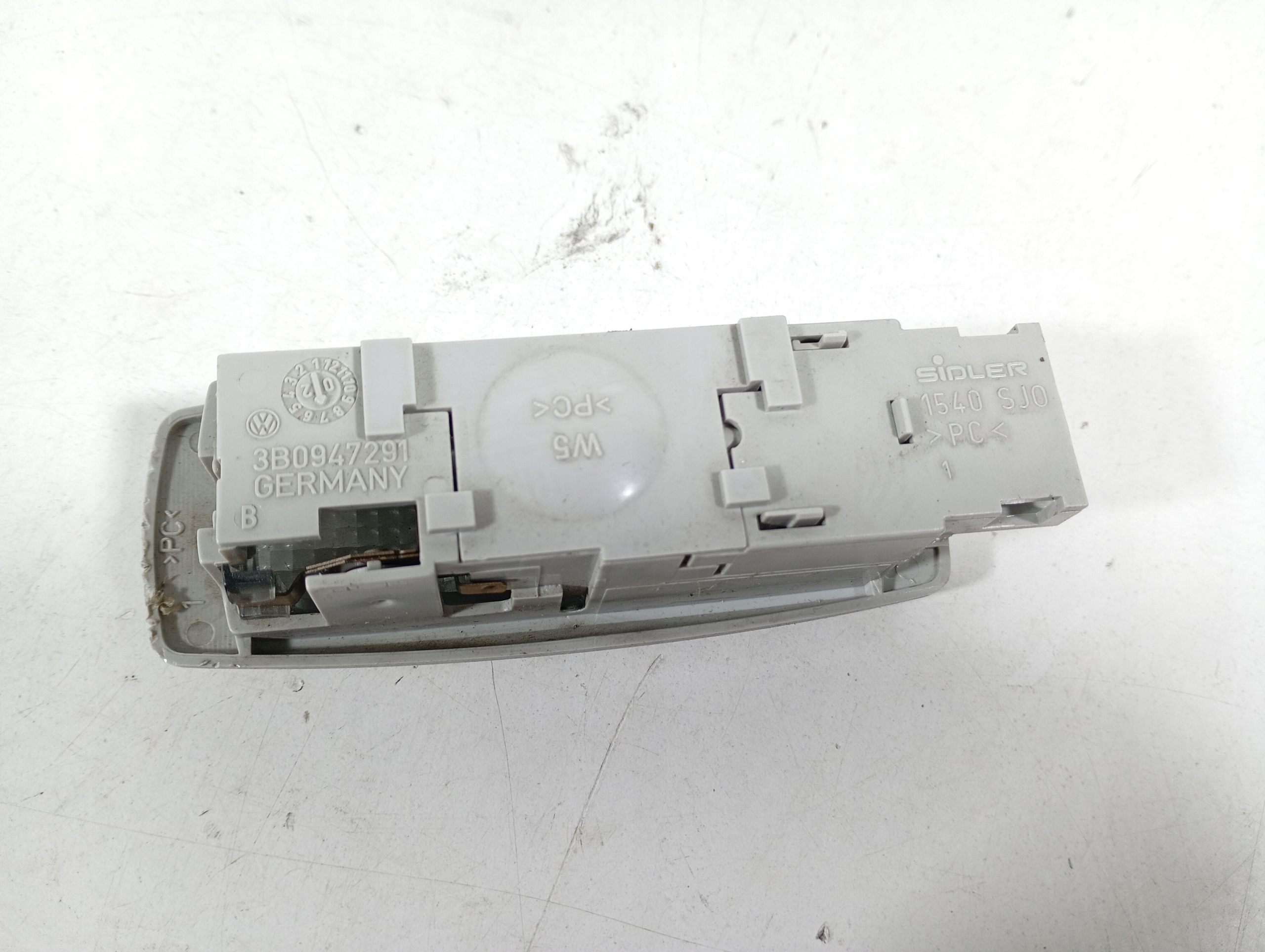 VW PASSAT B5 00-05 OSWIETLENIE cabs light inner OE 3B947291