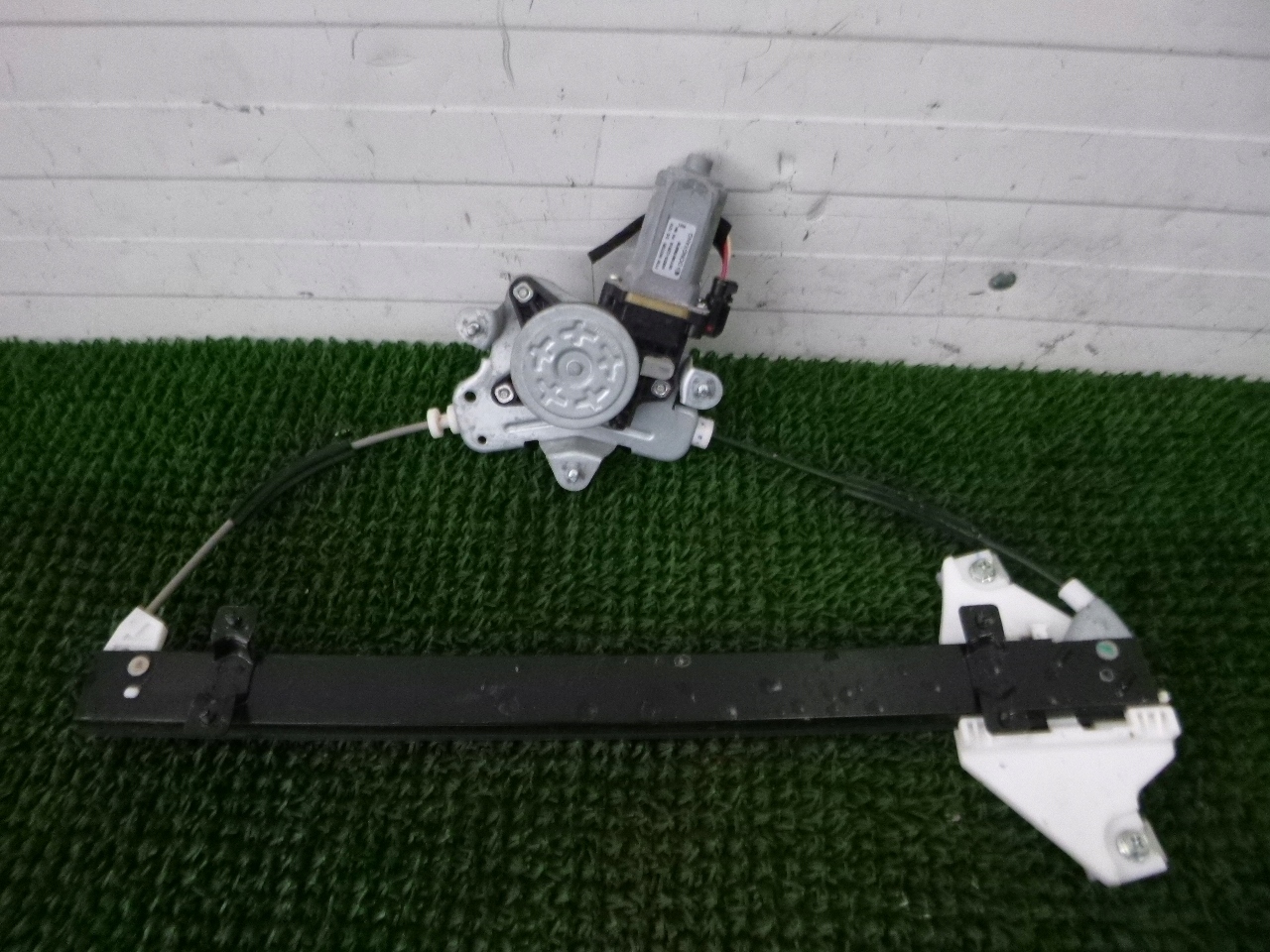KORANDO III 10- window regulator front right OE