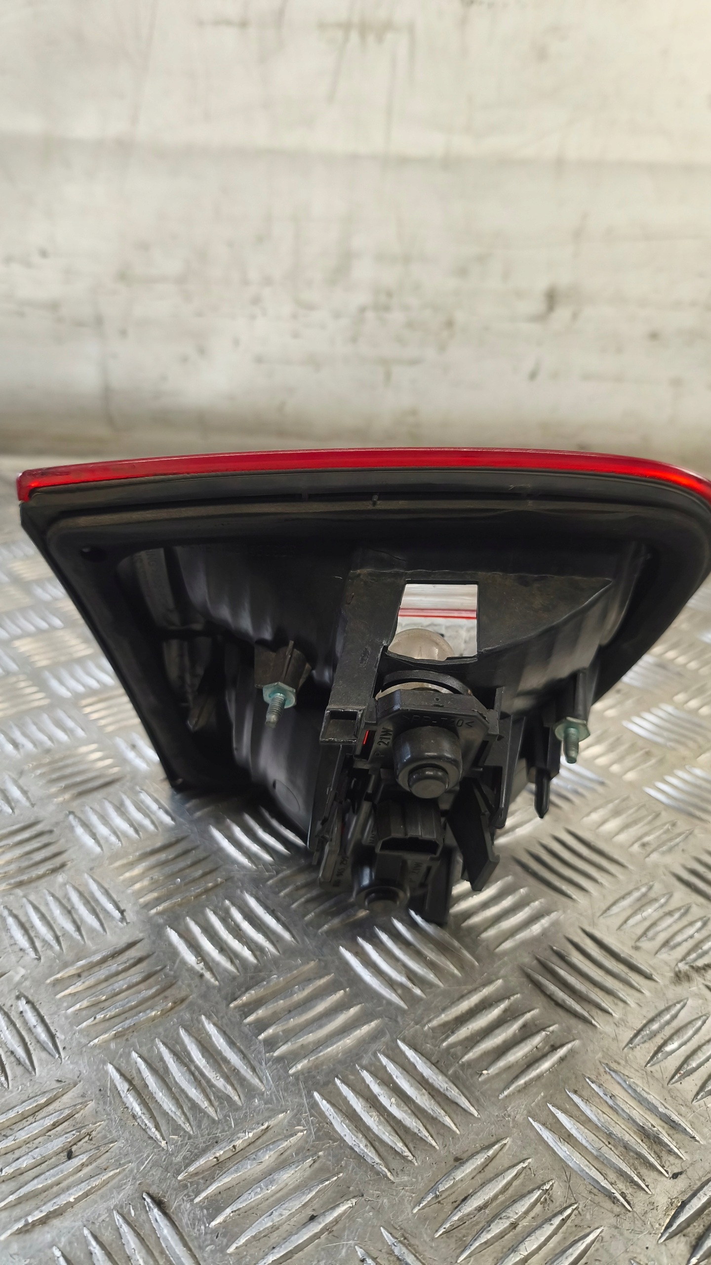 light right rear part SEAT LEON and 2001r 1M6945092B